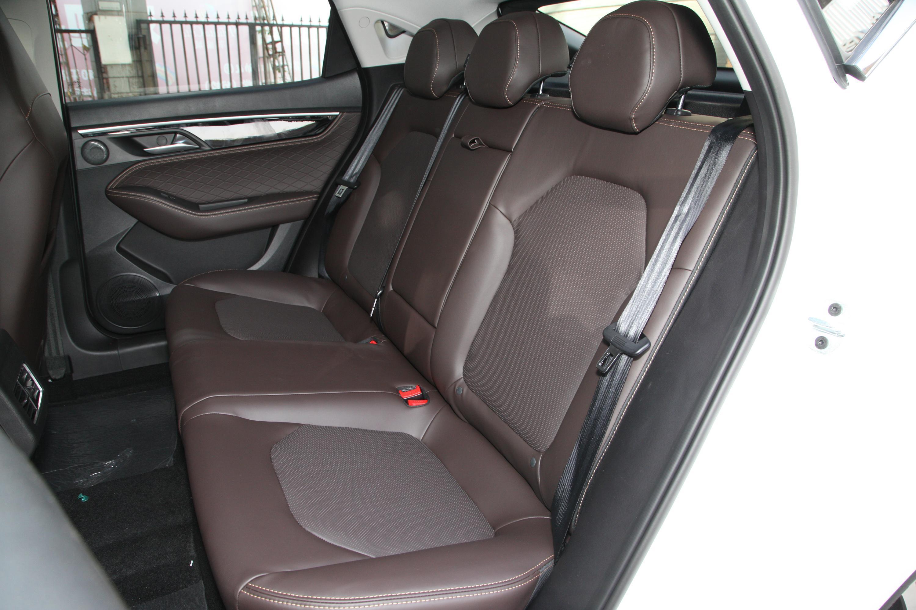 嘉悦a5内饰-后排-雷达-易车