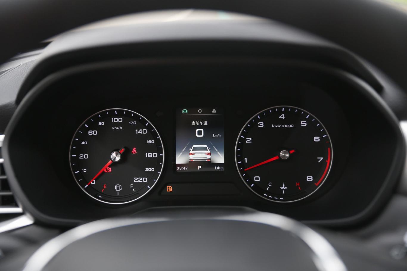 荣威i51.5l cvt 4g互联领豪版仪表盘