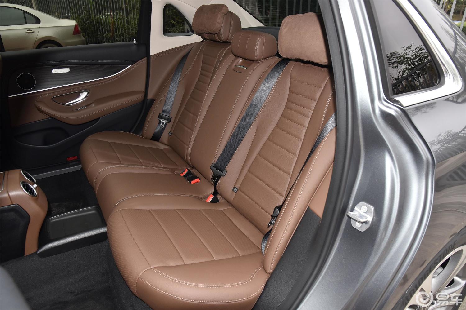 【奔驰e级2020款e 260 l 运动轿车后排座椅汽车图片-汽车图片大全】