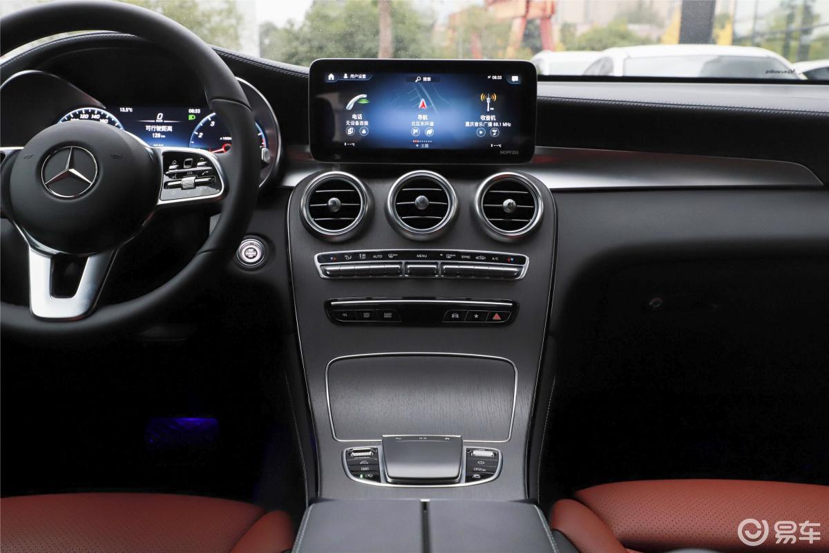 【奔驰glc(进口)2020款glc 300 4matic 轿跑suv中控台整体汽车图片