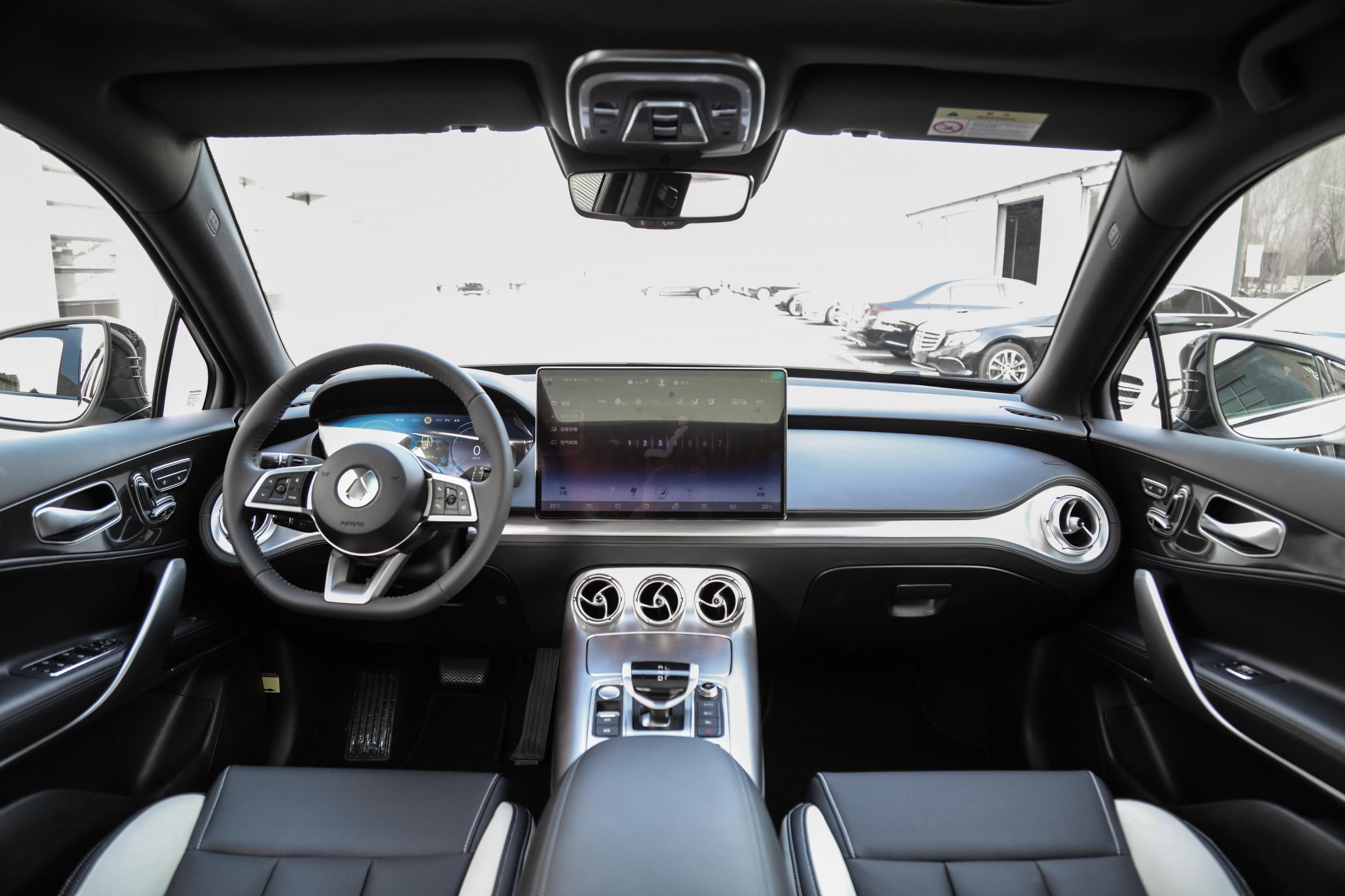 腾势x插电混动车身座椅气囊