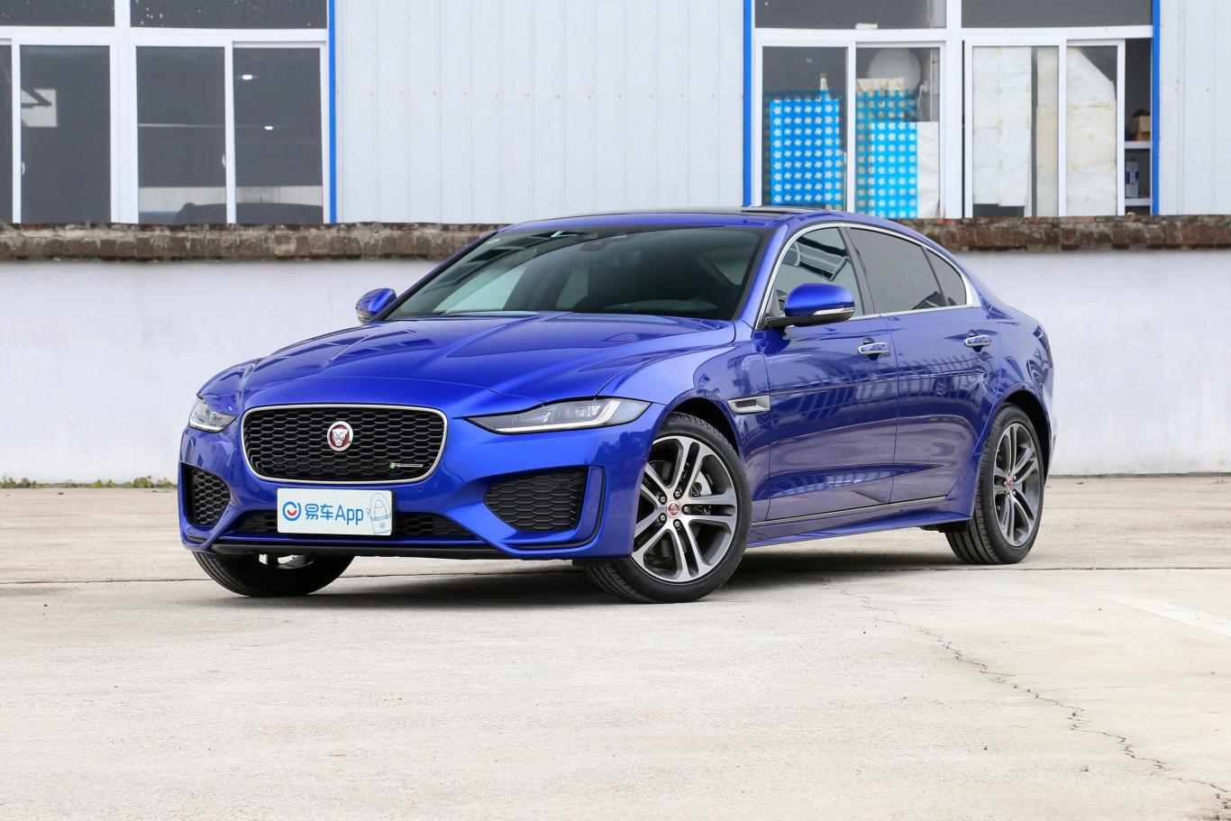 捷豹xel2.0t 200ps 进取优雅版侧前45度车头向左水平