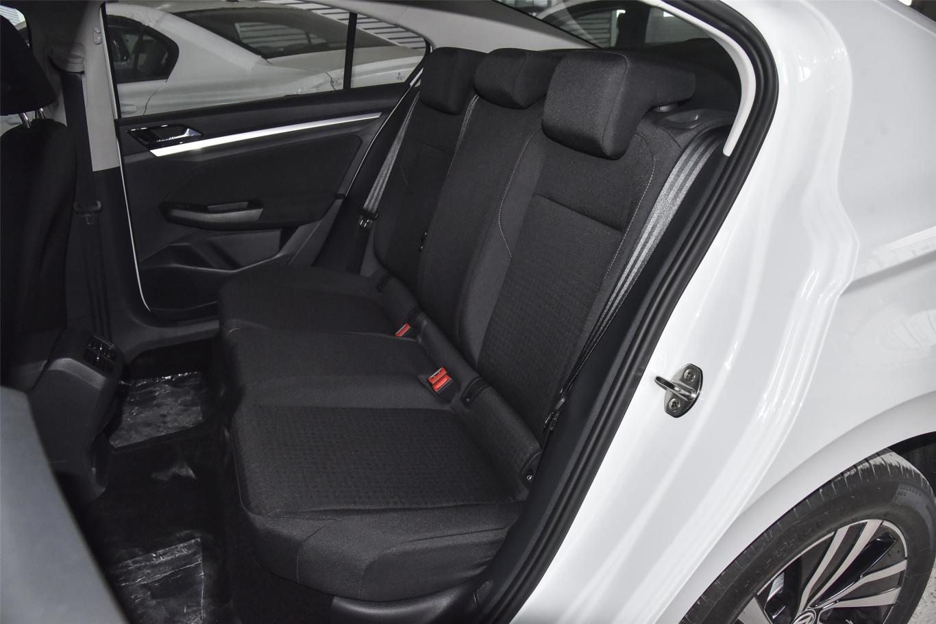 宝来·纯电尚后排座椅