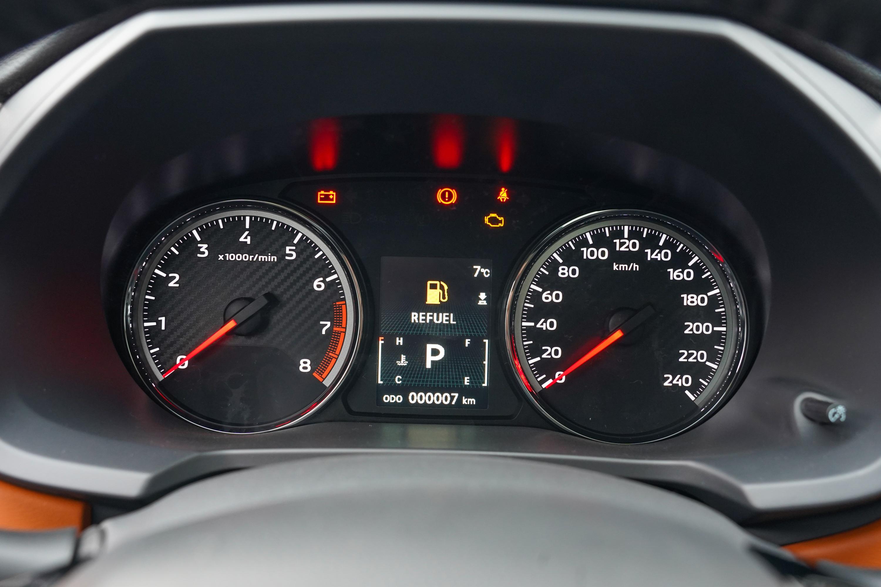 劲炫车灯-仪表盘-气囊-易车