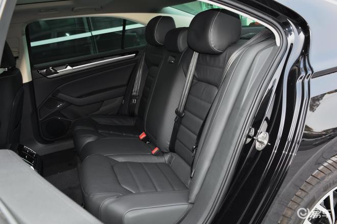 辉昂限时优惠122万外观靓配置丰富