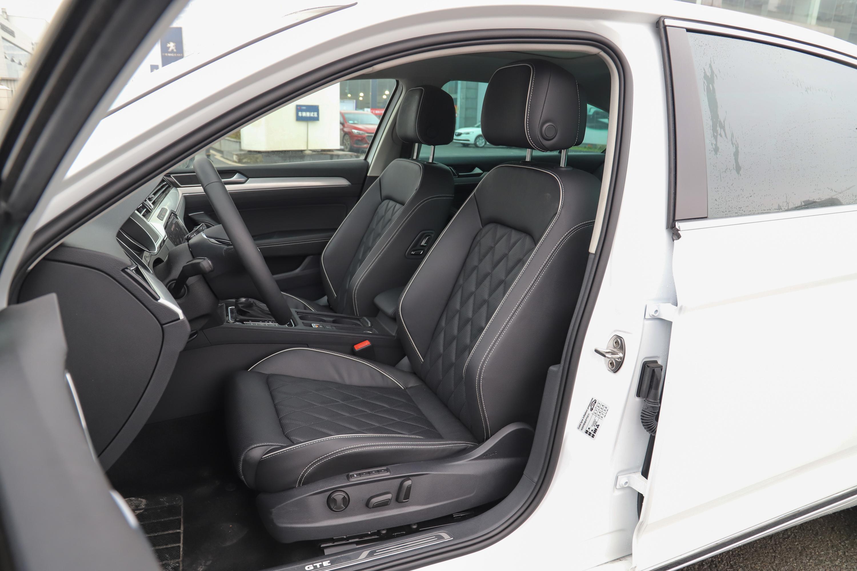 迈腾gte插电混动车头座椅气囊