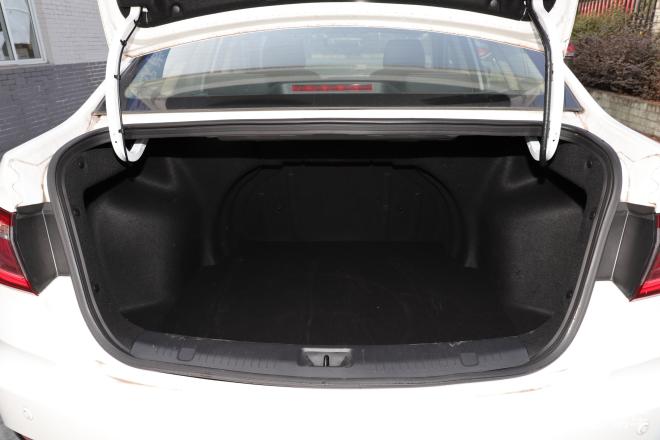 河南宏基荣业置换逸动dt优惠高达8000元