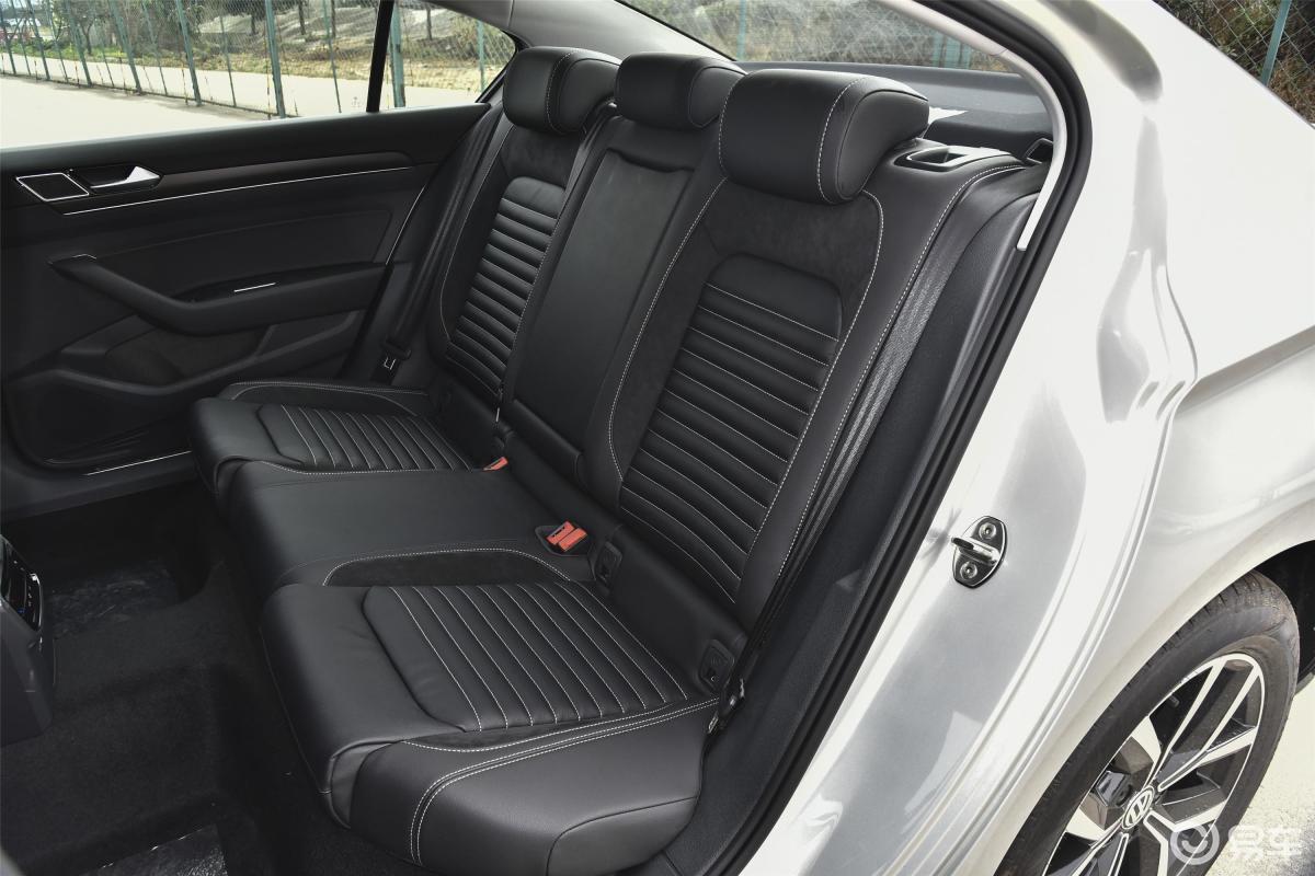 【迈腾2020款330tsi 双离合 领先型后排座椅汽车图片-汽车图片大全】