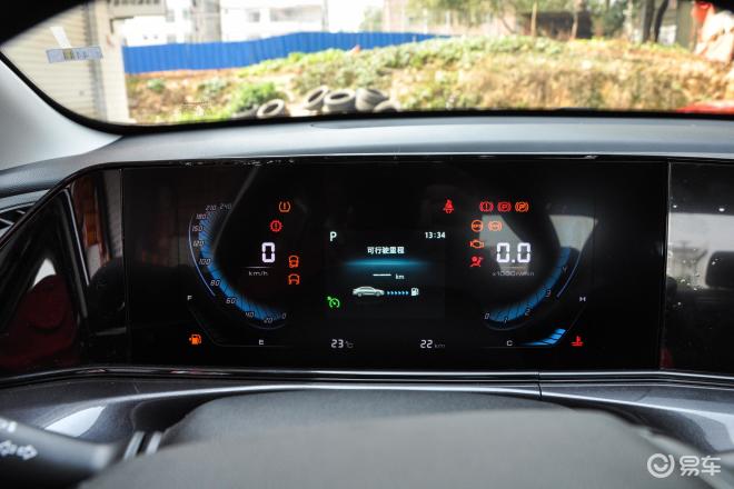 长安逸动plus高颜家轿有1.6l和1.4t现下降8千