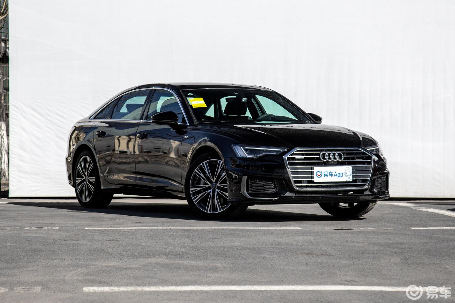 【奥迪a6l2020款55 tfsi quattro 尊享动感版侧前45度车头向右水平