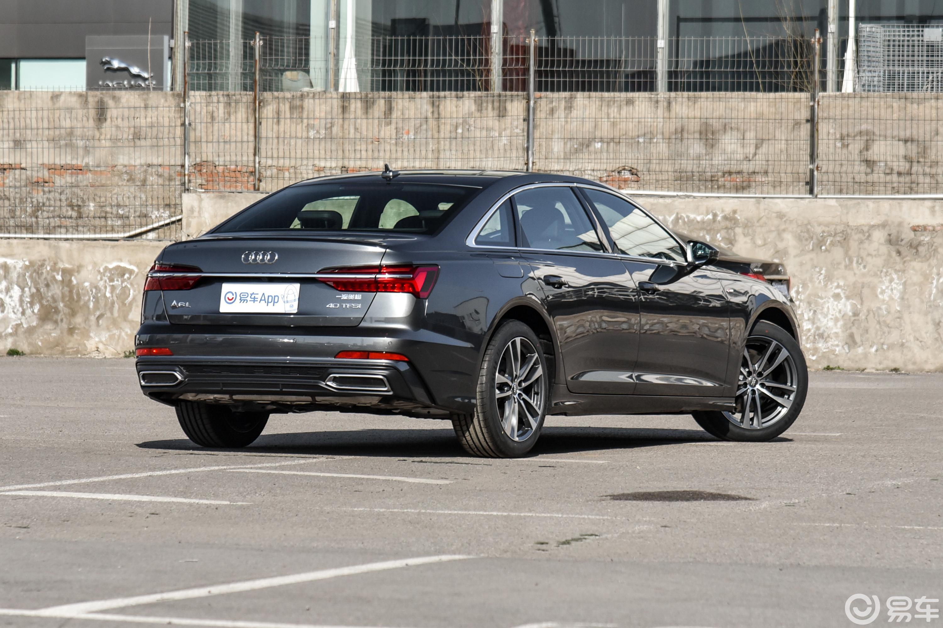 【奥迪a6l2020款40 tfsi 豪华动感版侧后45度车头向右水平汽车图片