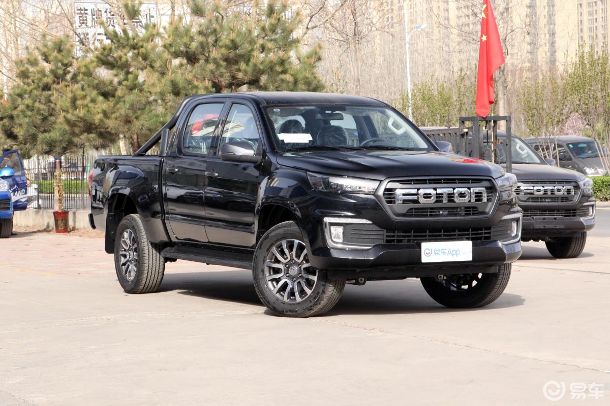 驭途9 2.0t 手动 长轴 两驱 豪华型 柴油