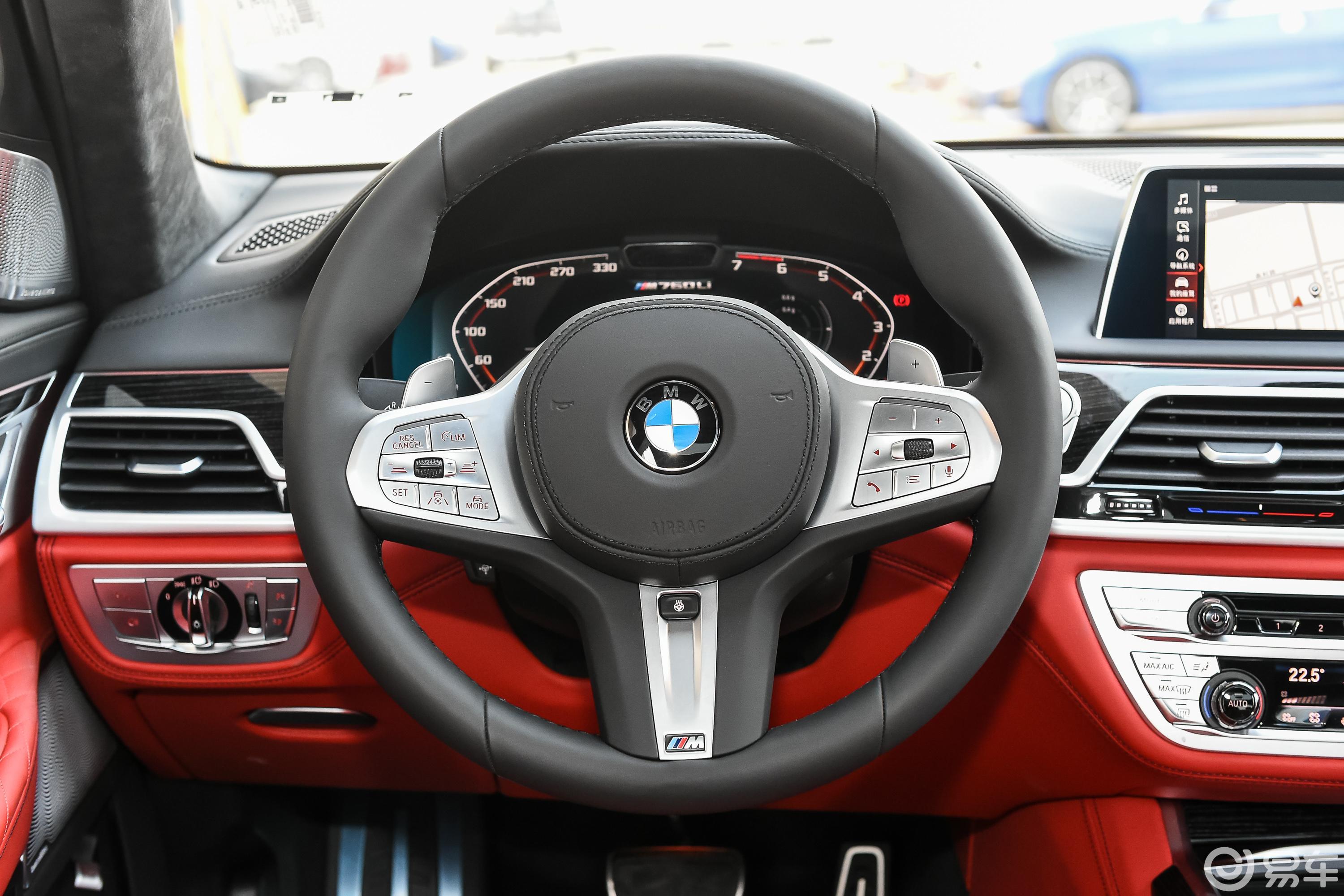 【宝马7系2019款改款 m760li xdrive v12 运动套装方向盘汽车图片