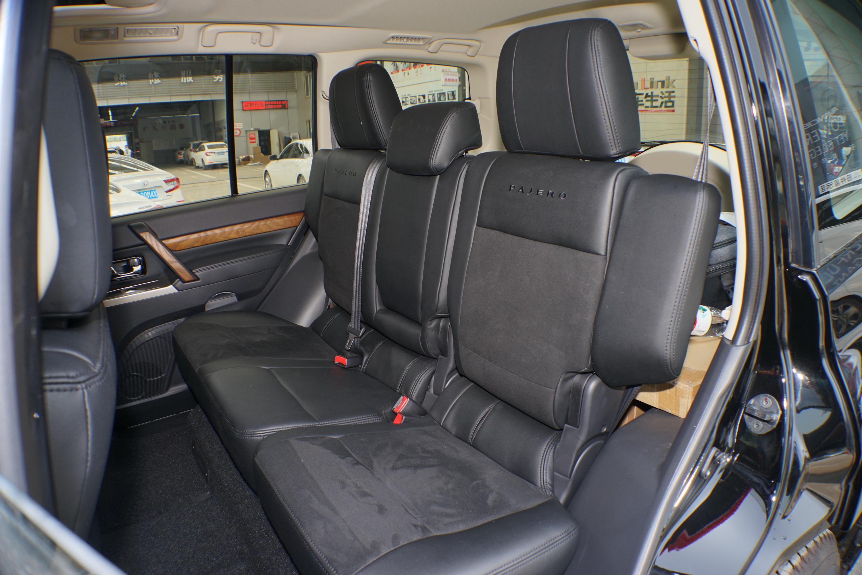 帕杰罗控制系统-空间-配置-易车