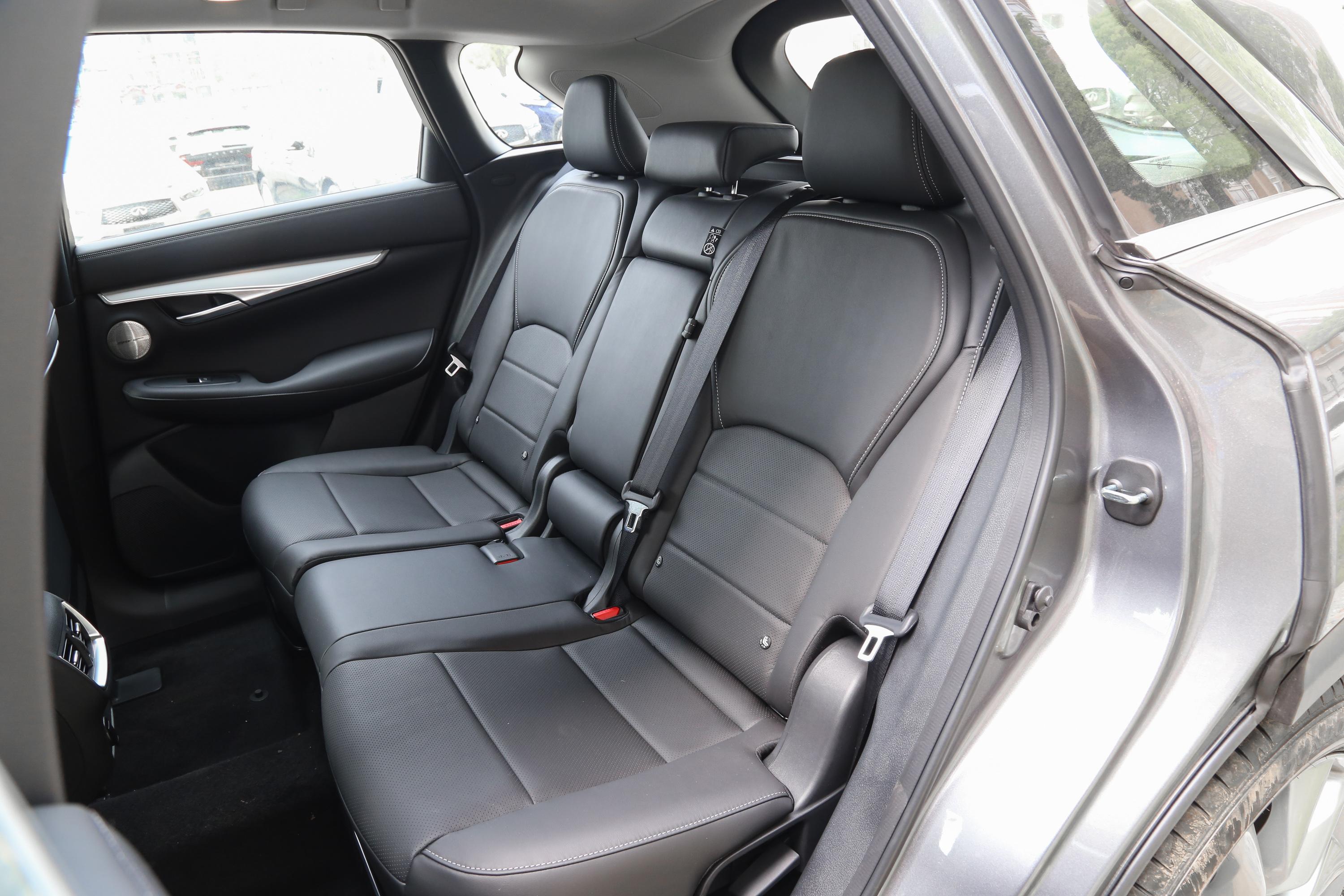 英菲尼迪qx50空间-后排-雷达-易车