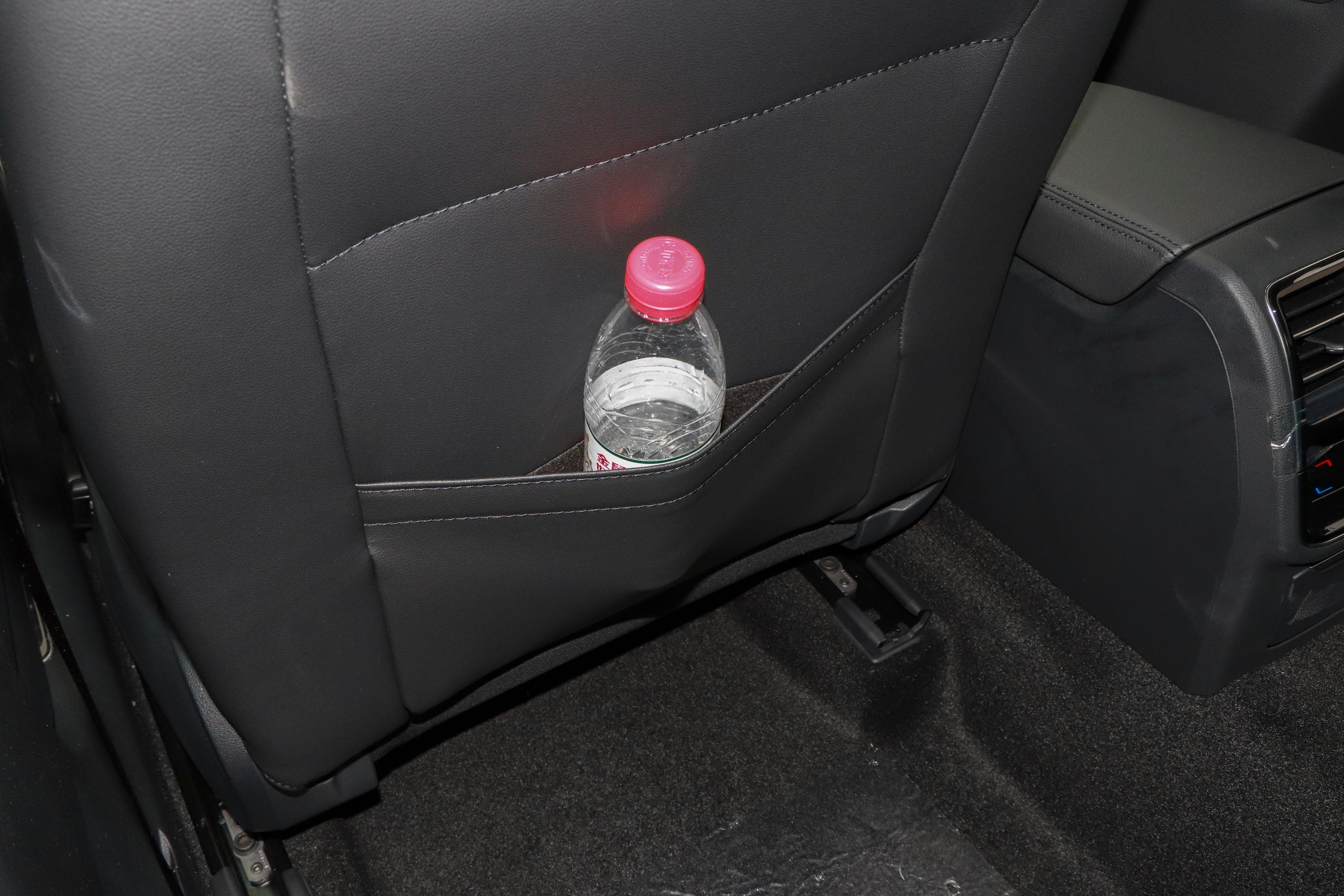 迈腾gte插电混动车尾座椅气囊