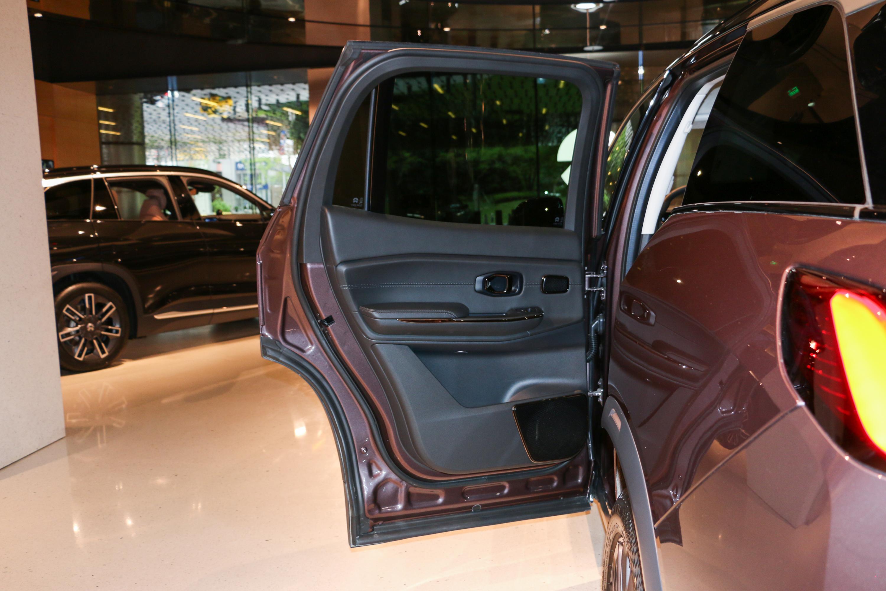 蔚来ES8外观设计_蔚来es8_蔚来ES8内饰评测