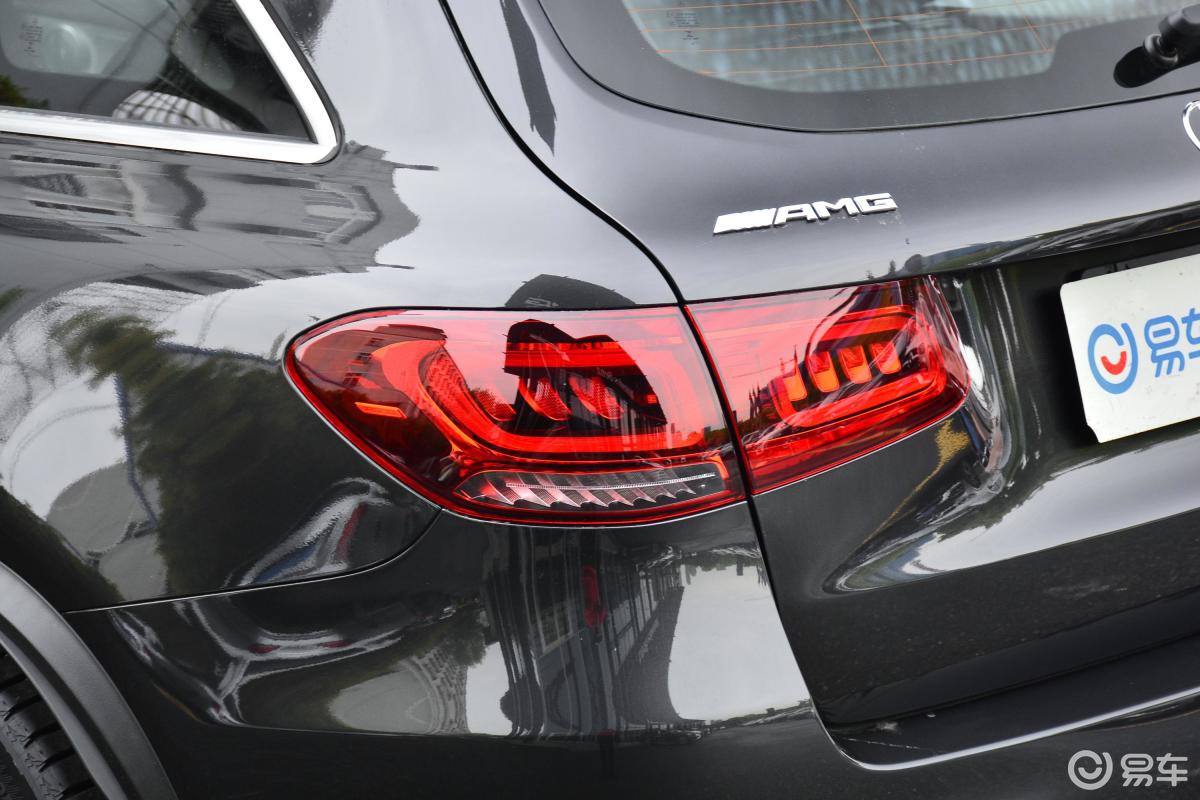 【奔驰glc amg2020款glc 43 4matic尾灯侧45度俯拍汽车图片-汽车图片