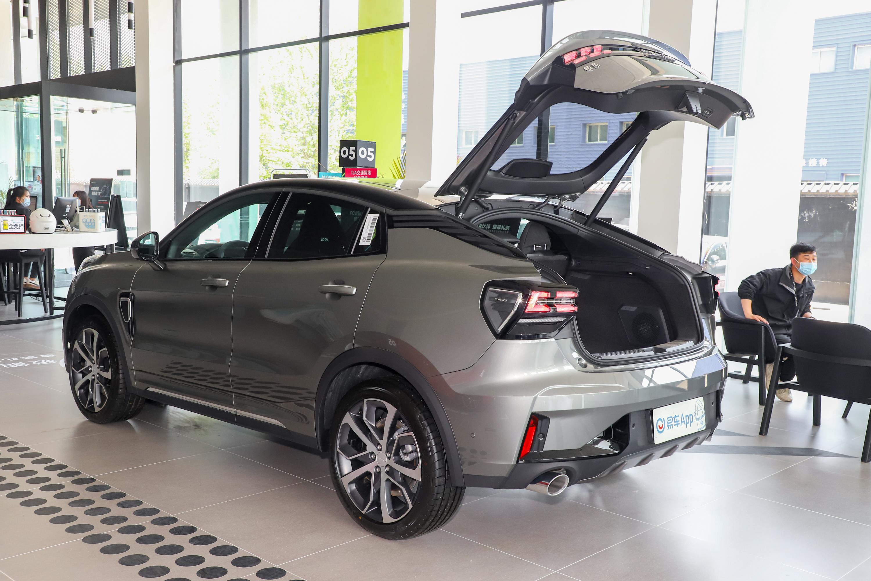 领克05车尾-座椅-气囊-易车