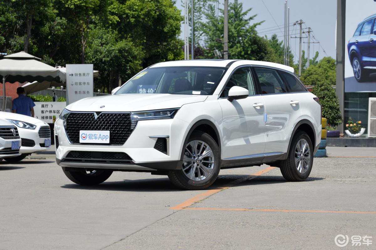 【启辰星2020款260t 双离合 星尚版侧前45度车头向左水平汽车图片