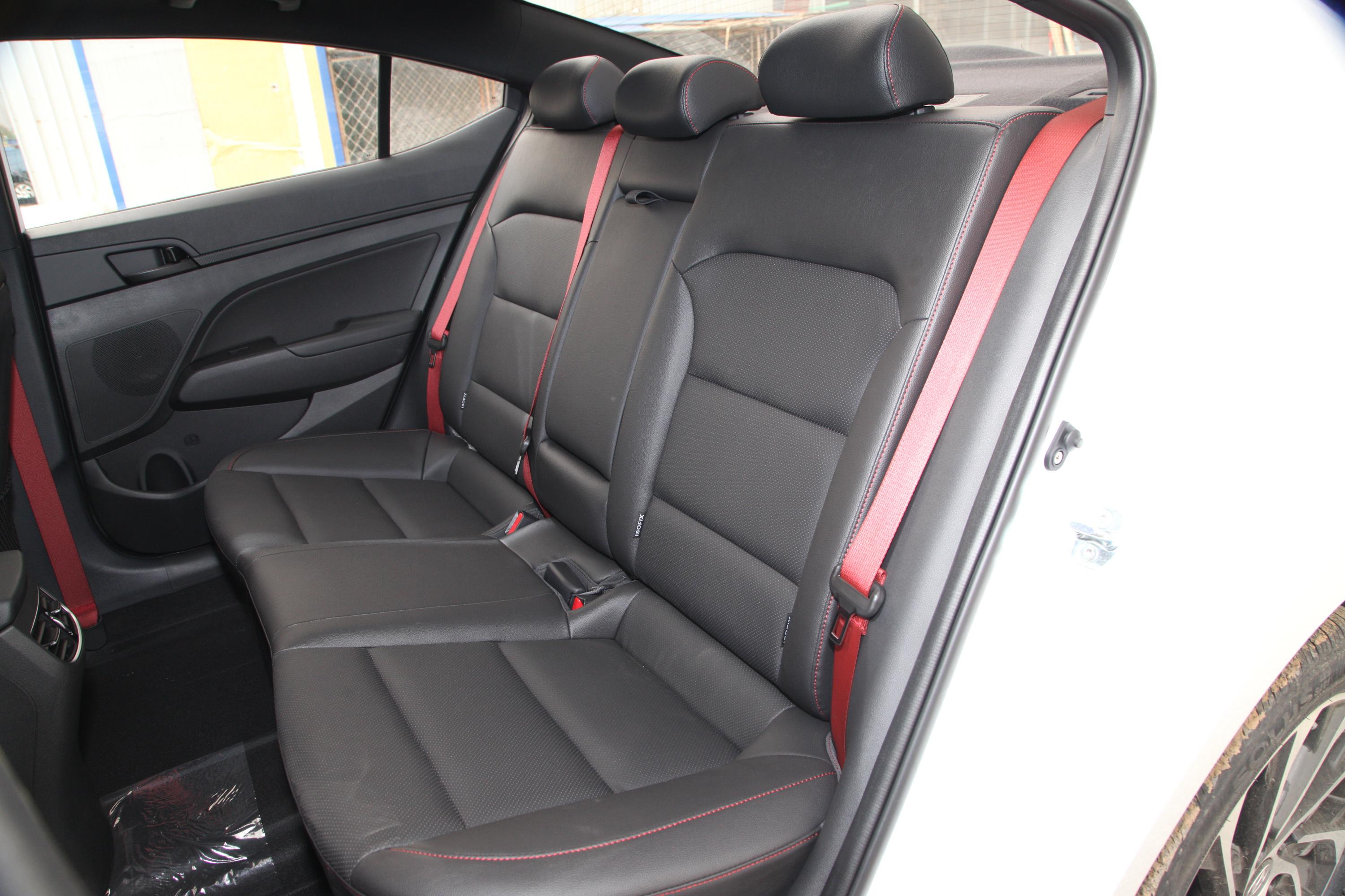 领动内饰-后排-雷达-易车