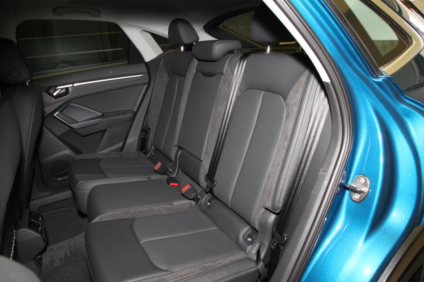 奥迪q3 sportback45 tfsi quattro 豪华型后排座椅