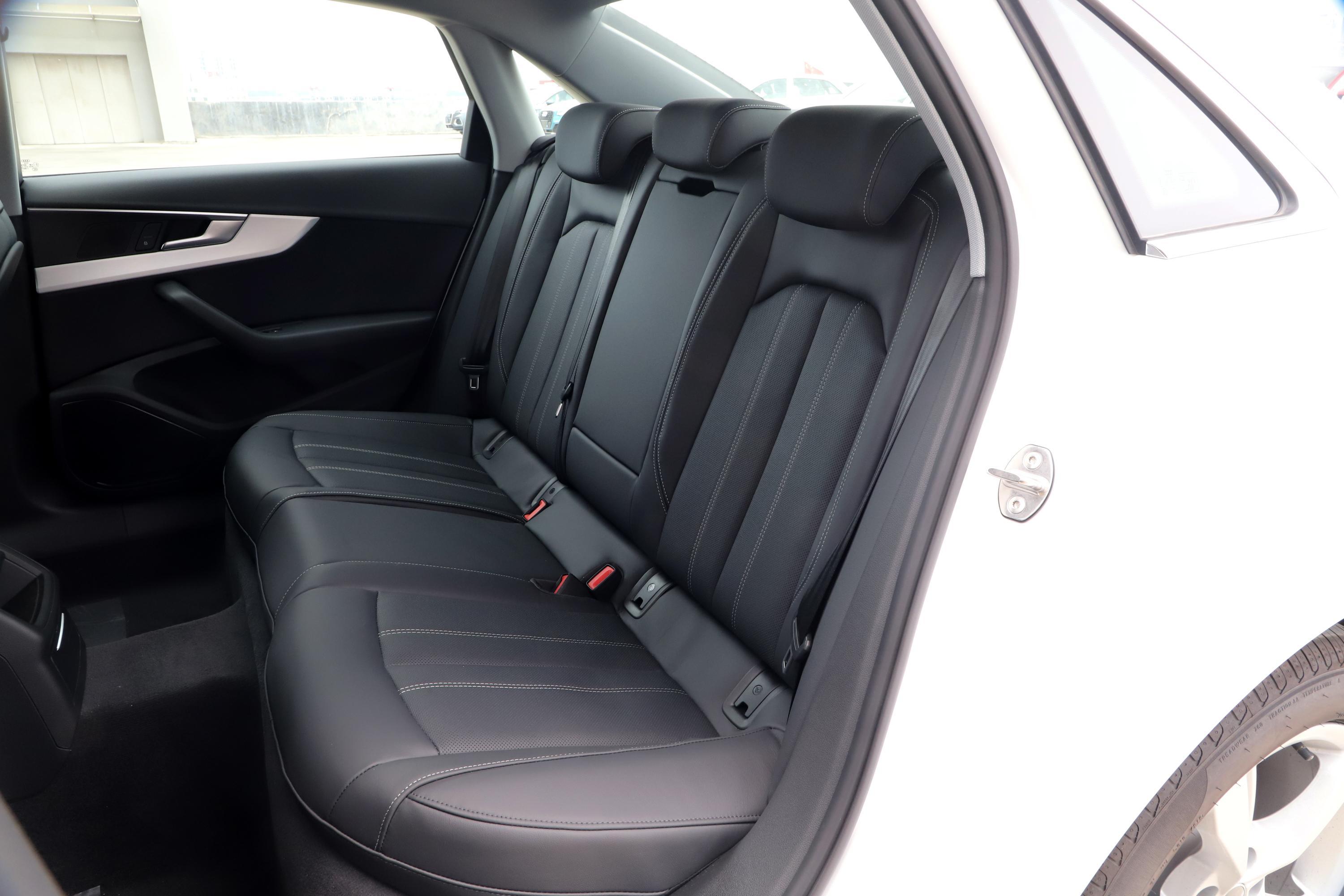 奥迪a4l内饰-轴距-动力-易车