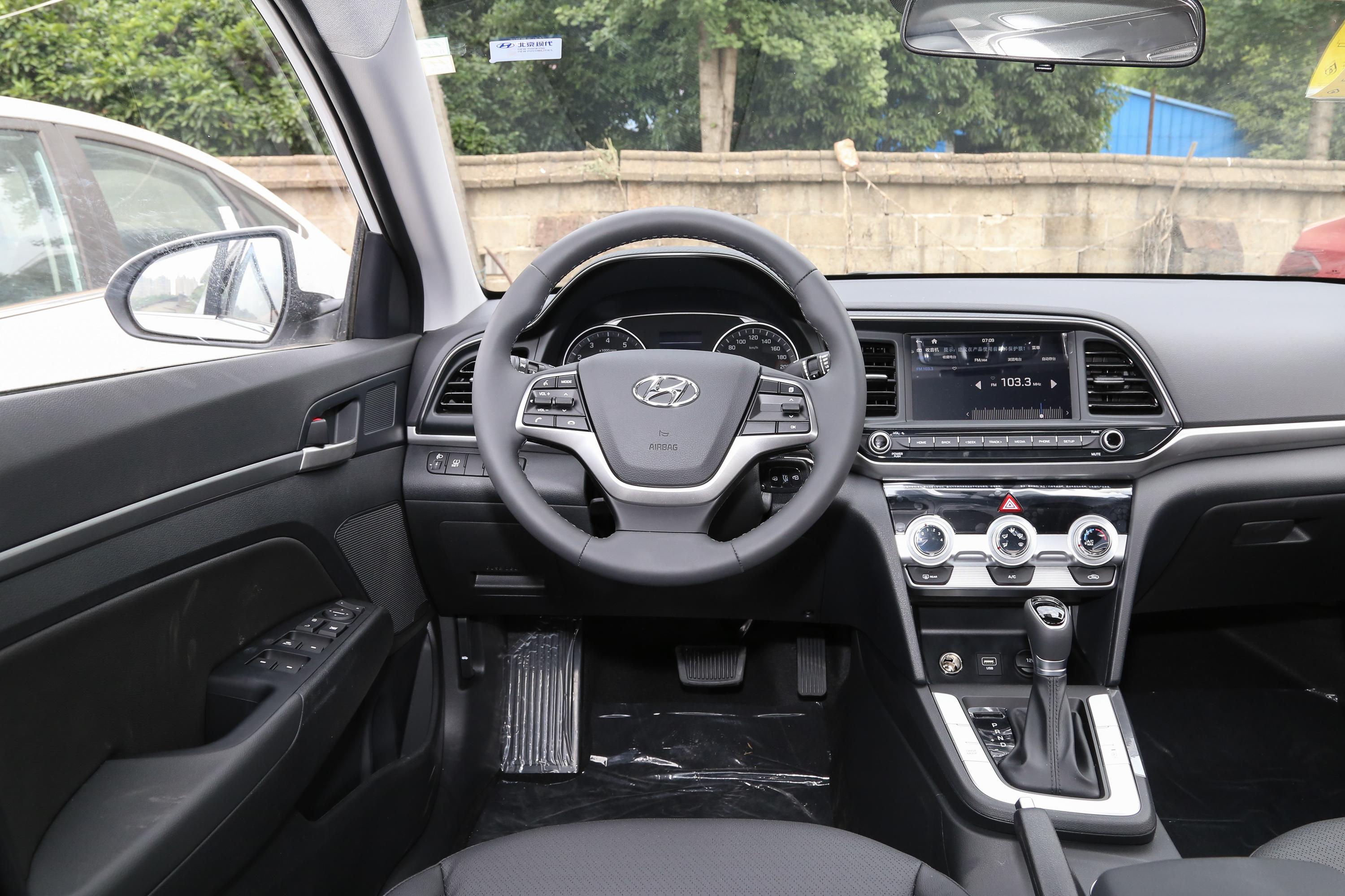 领动内饰-后排-雷达-易车