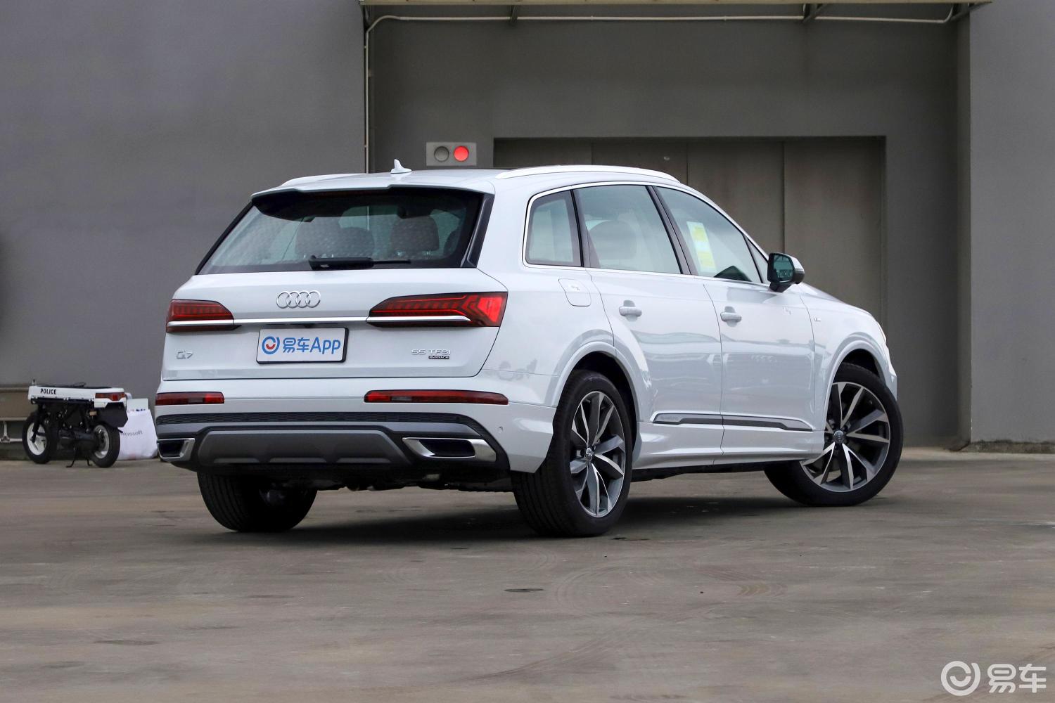 55 tfsi quattro s line 运动型