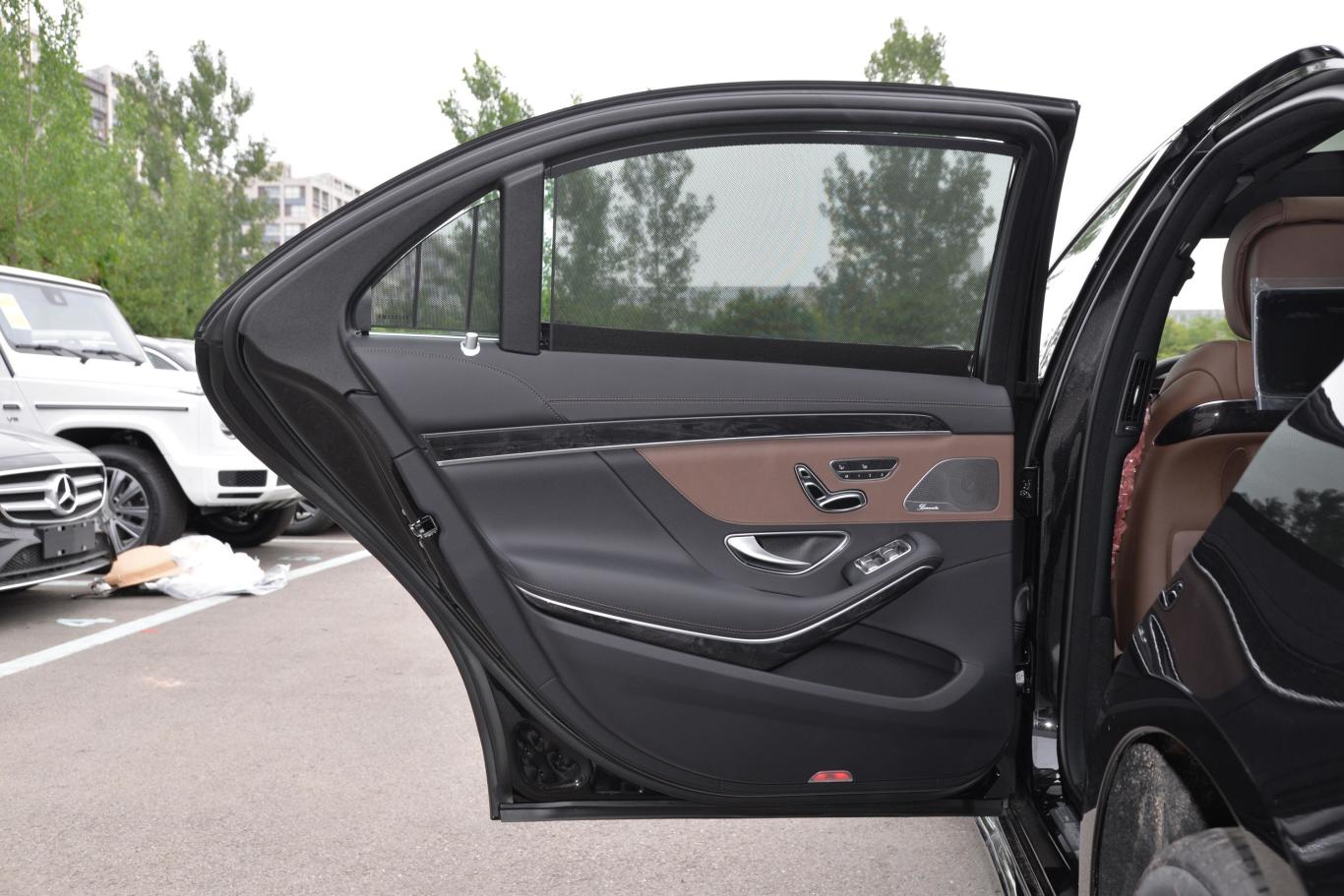 奔驰s级s 450 l 4matic 臻藏版驾驶员侧后车门