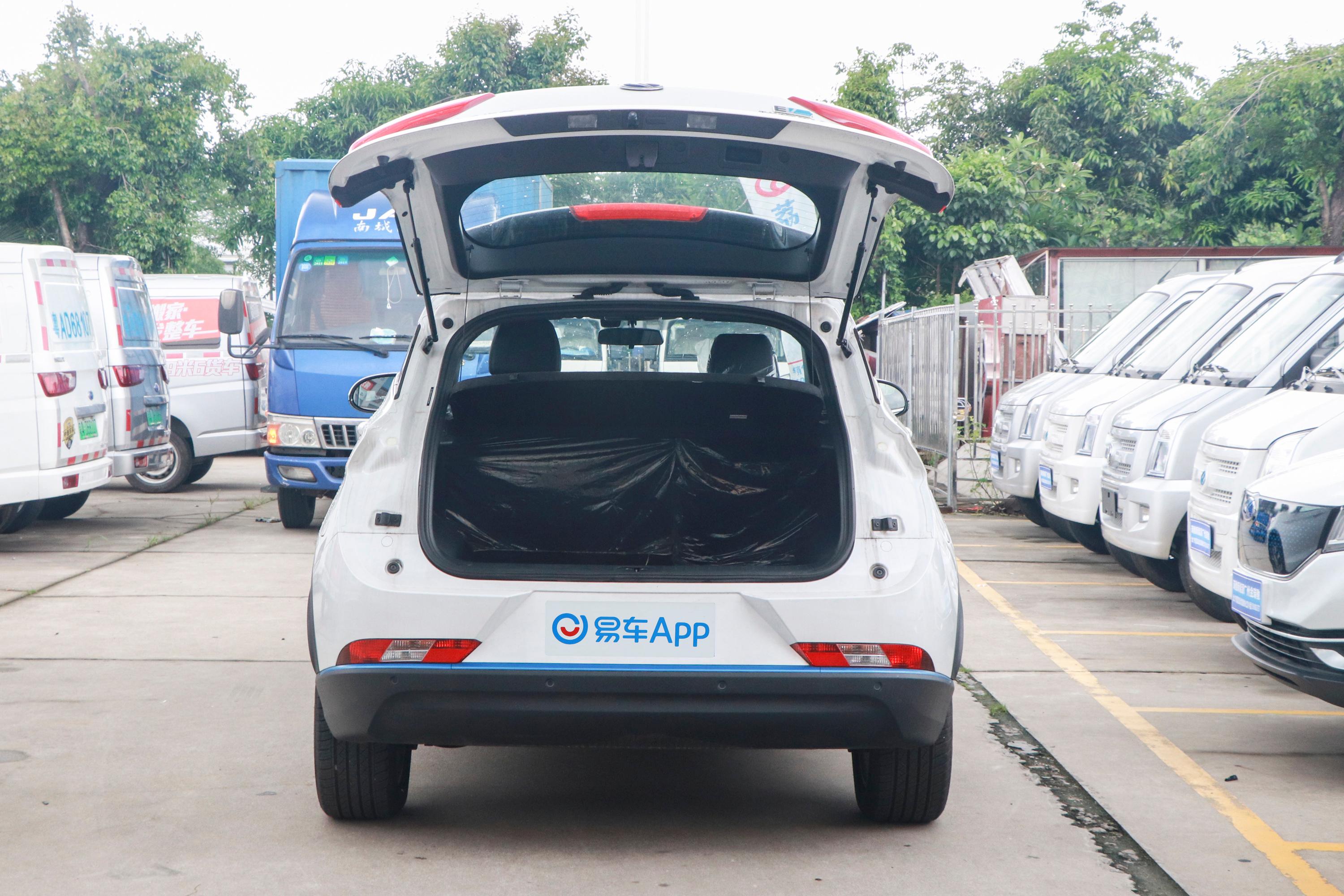 瑞驰新能源s513车灯座椅气囊