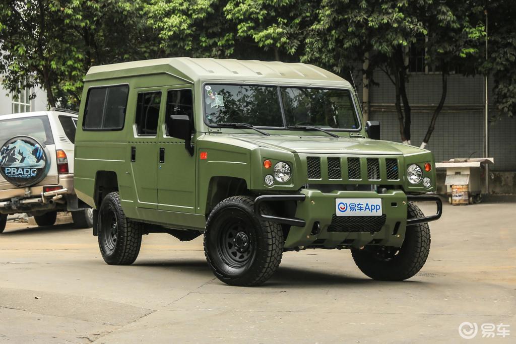 【北汽制造勇士皮卡2.