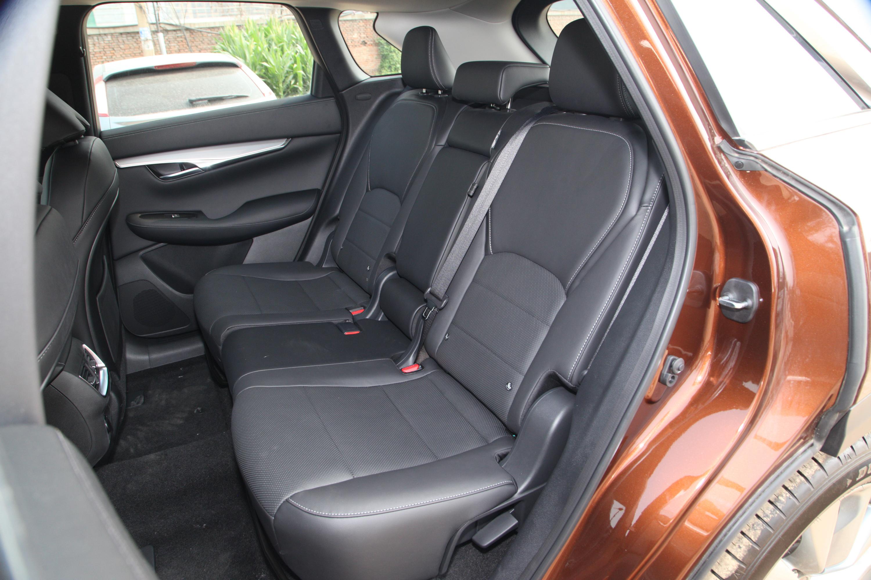 英菲尼迪qx50方向盘后排雷达