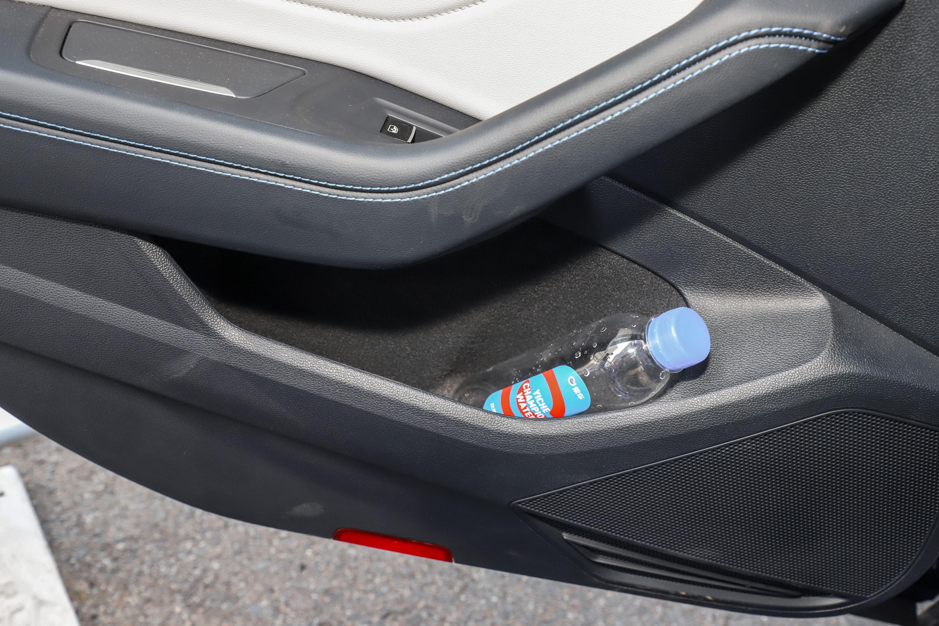 迈腾gte插电混动车灯方向盘气囊