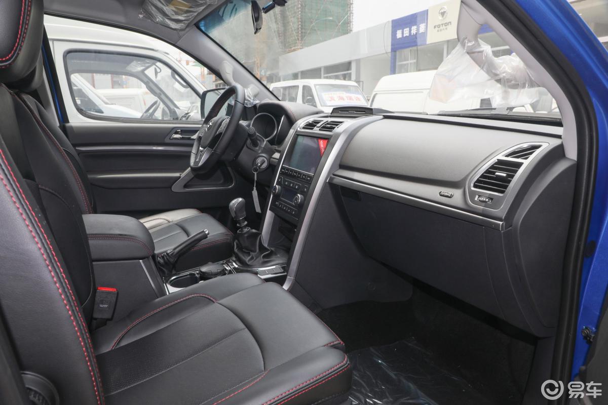 5t 手动 四驱 运动版 柴油 国vi内饰全景副驾驶员方向汽车图片-汽车