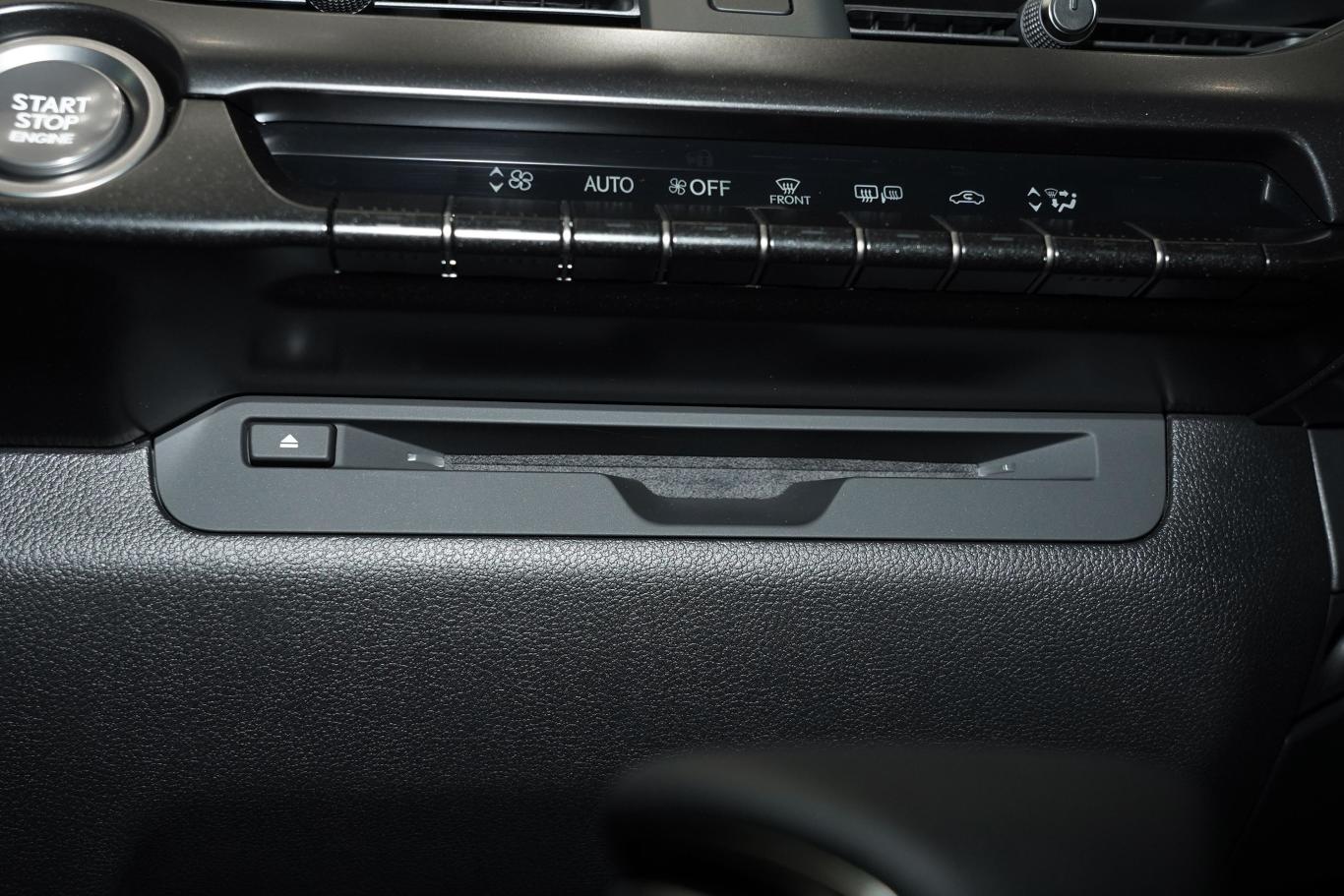 雷克萨斯ux200 特别版内饰