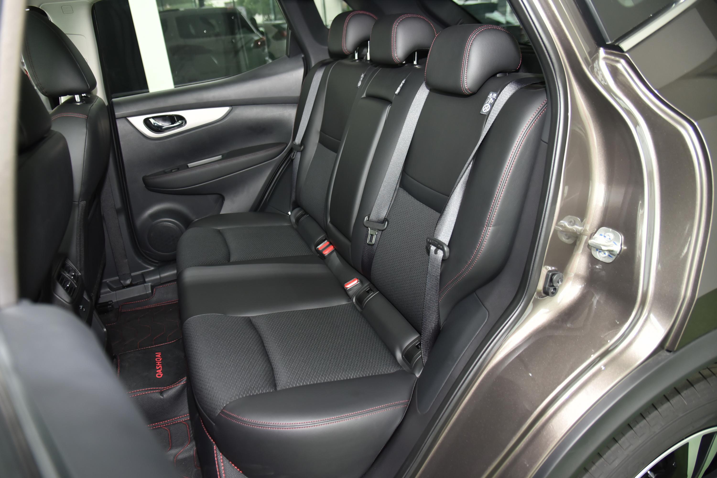 逍客空间-后排-发动机-易车