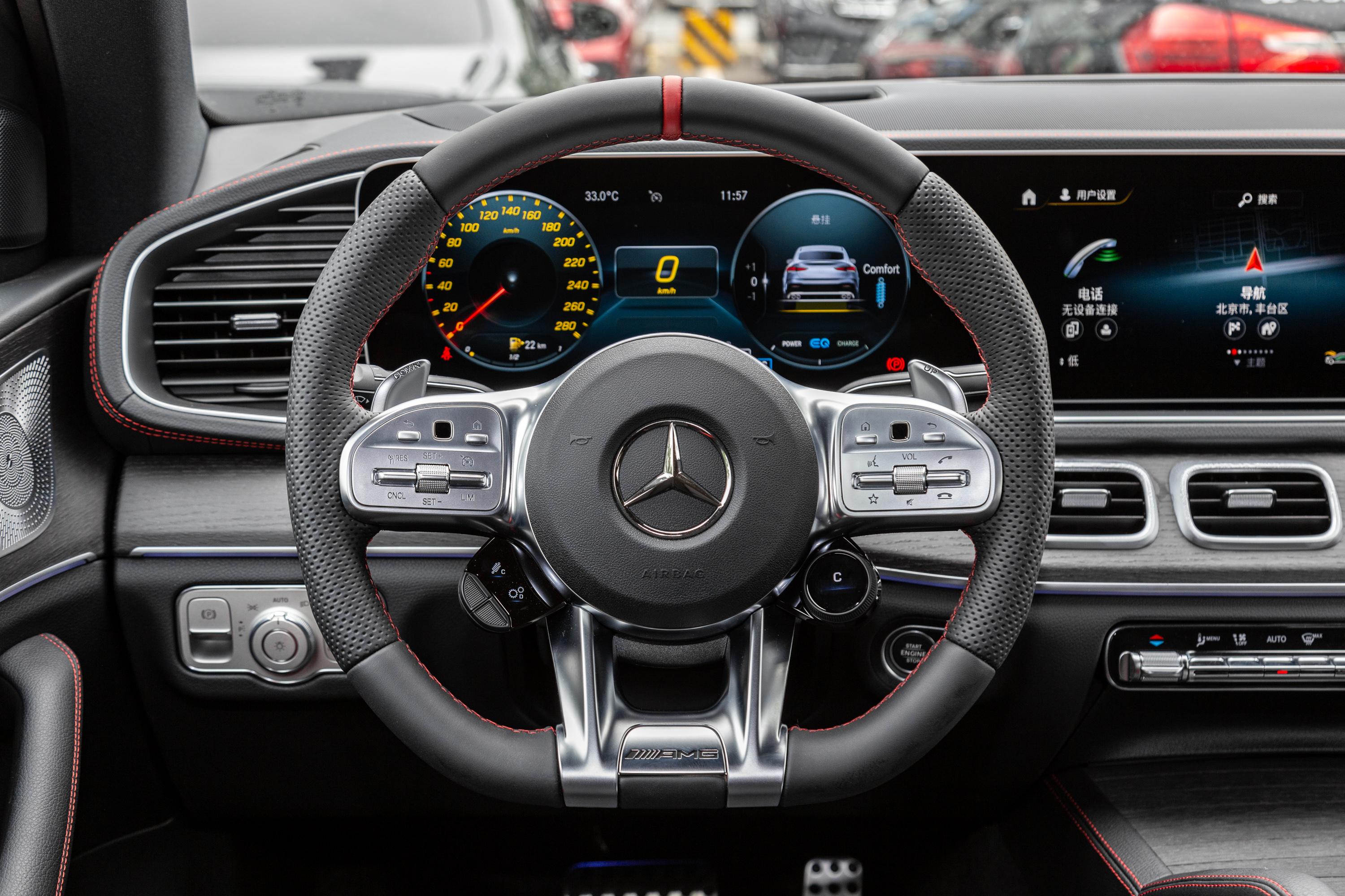奔驰gle轿跑amg车身方向盘气囊