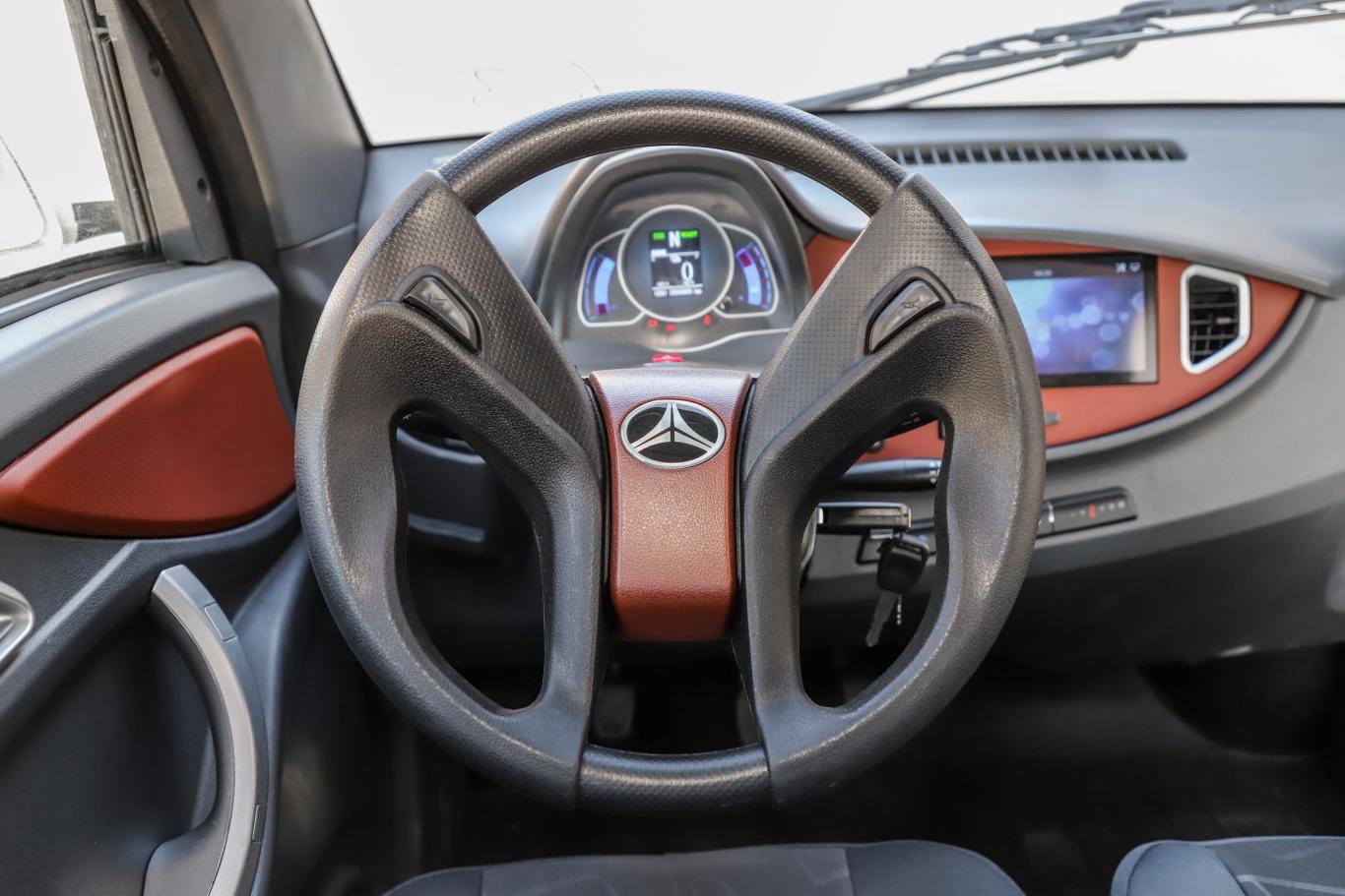 北汽小猫基本版方向盘