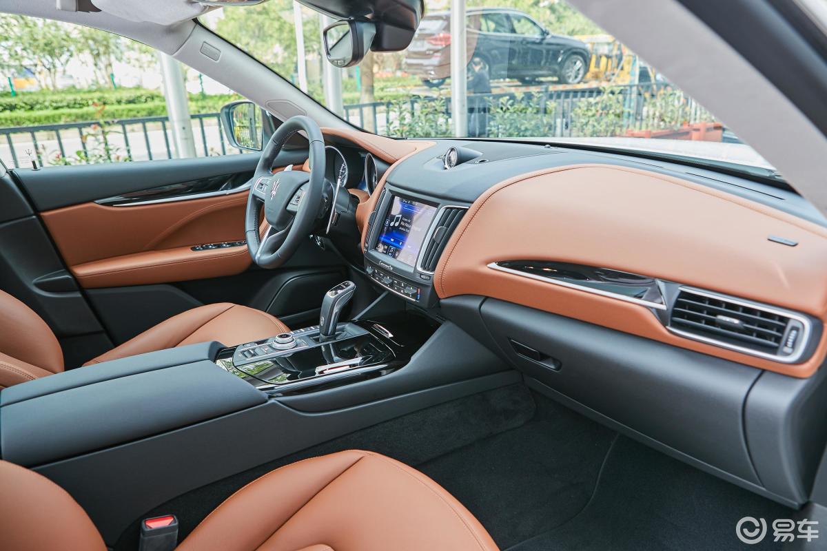 玛莎拉蒂  levante  2020款  2022款  2021款  2020款  2019款  2018