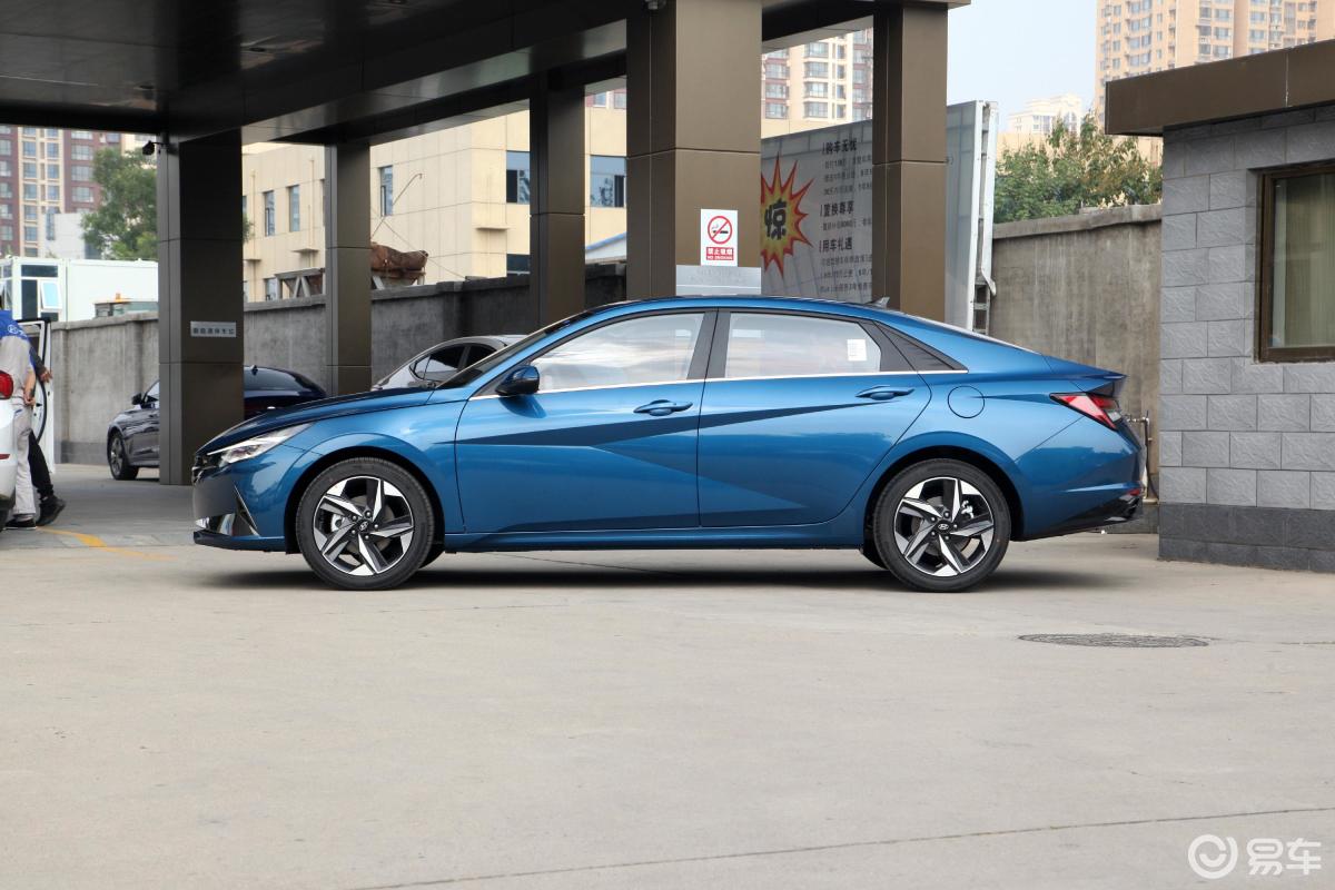 北京现代  伊兰特  2021款  2021款  2011款  2007款  2006款  1.