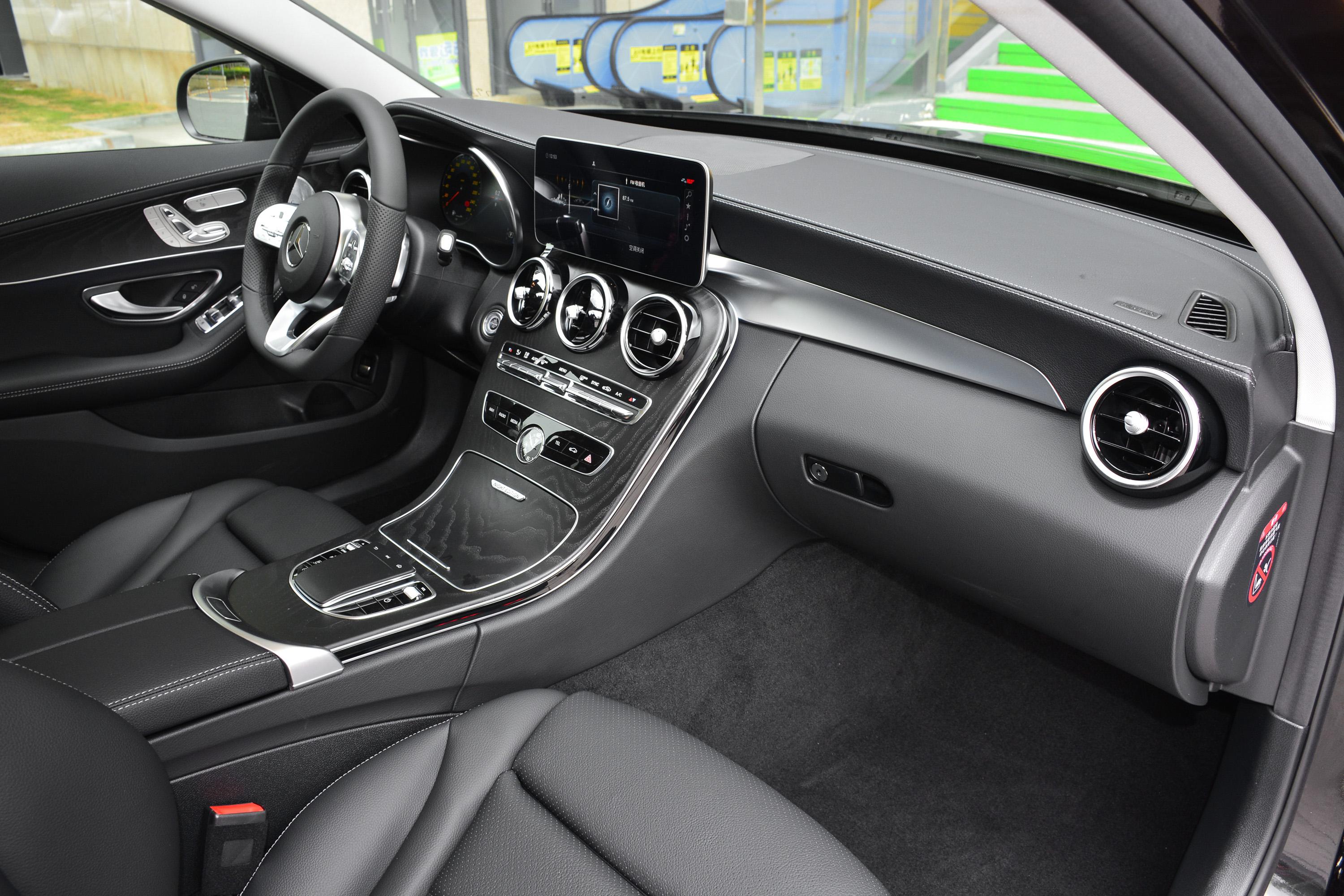 奔驰c级中控台_空间_扭矩