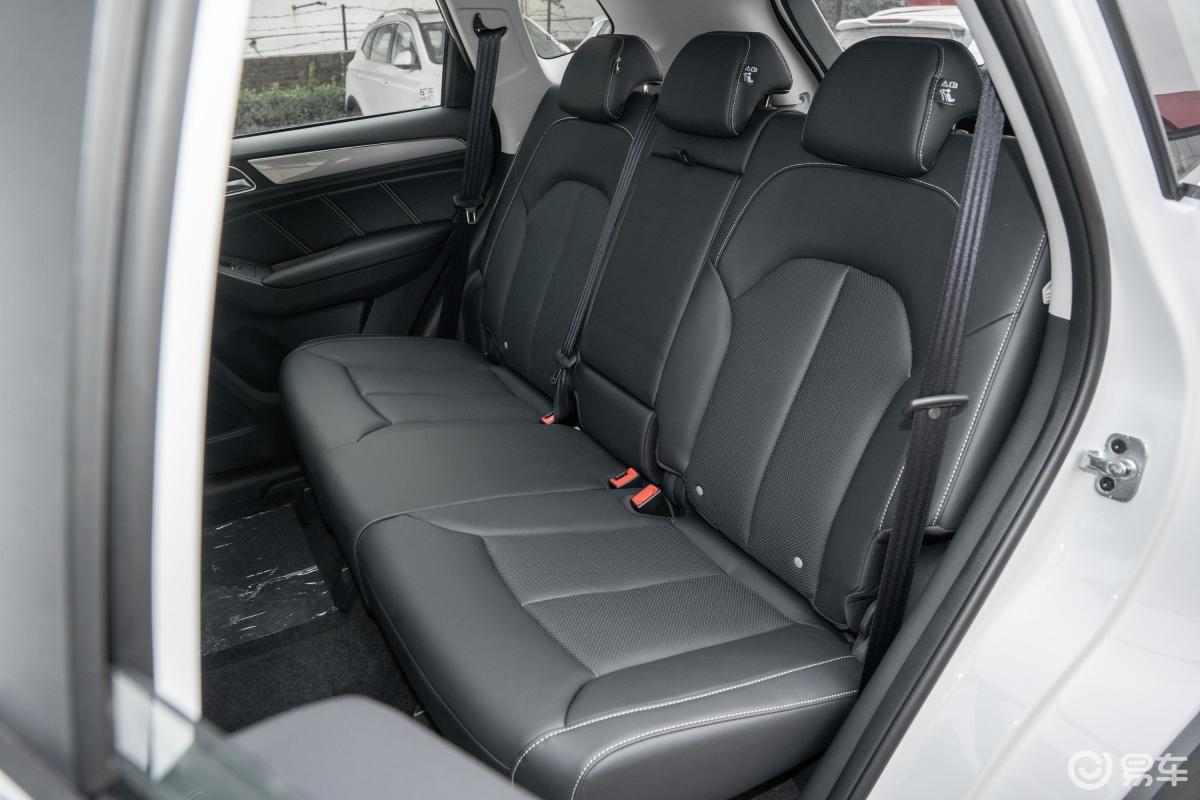 【荣威rx52020款20t 双离合 两驱 4g互联百万旗舰款后排座椅汽车图片