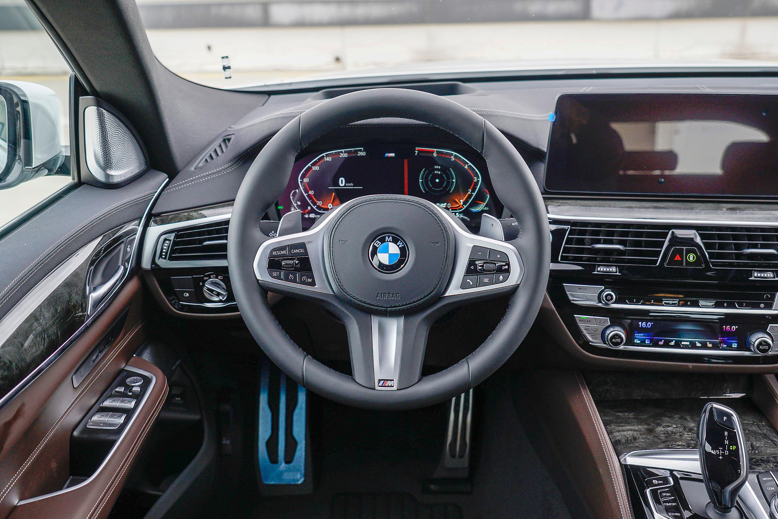 宝马6系gt车头方向盘气囊