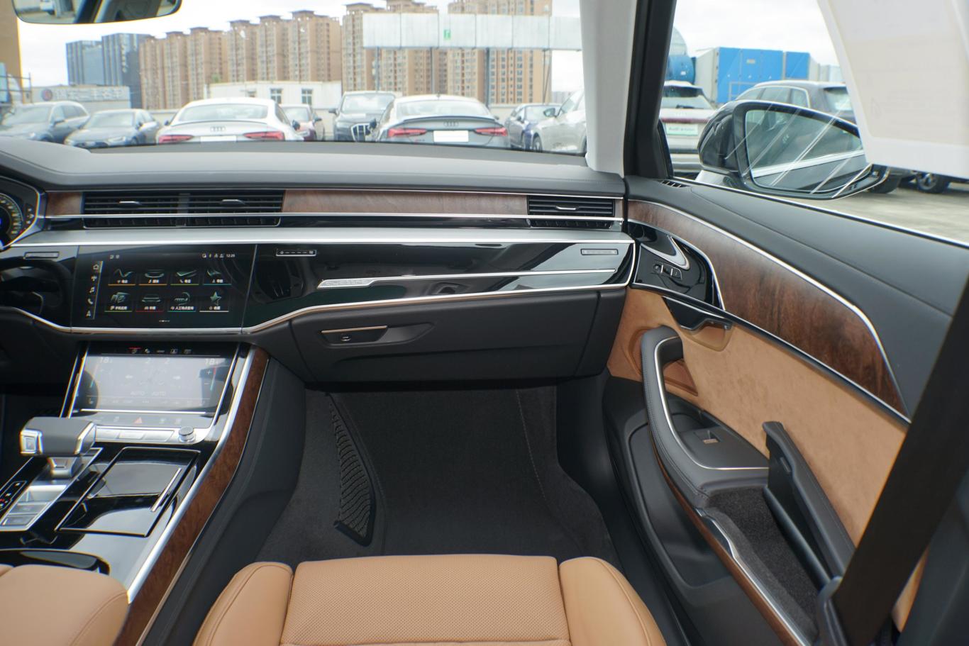 【2021款 a8l 55 tfsi quattro 豪华型副驾驶位区域图片-汽车图片大全