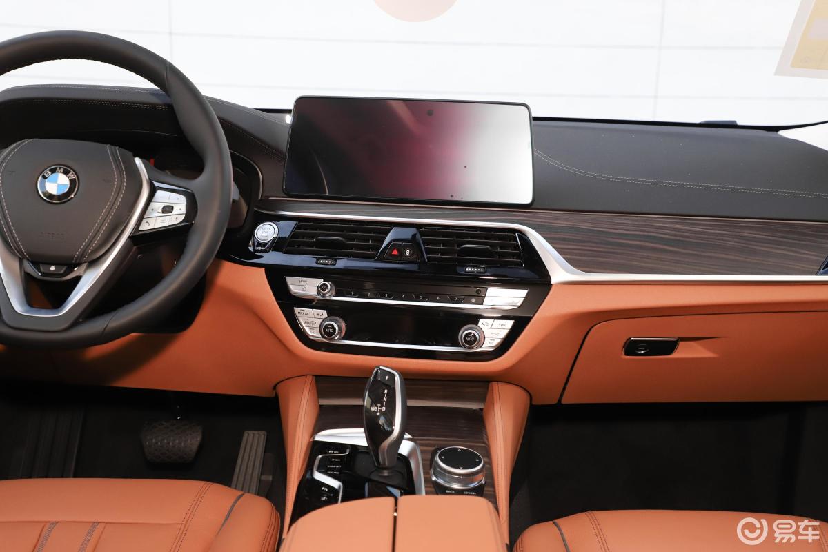 【宝马6系gt2021款630i 豪华设计套装中控台整体汽车图片-汽车图片