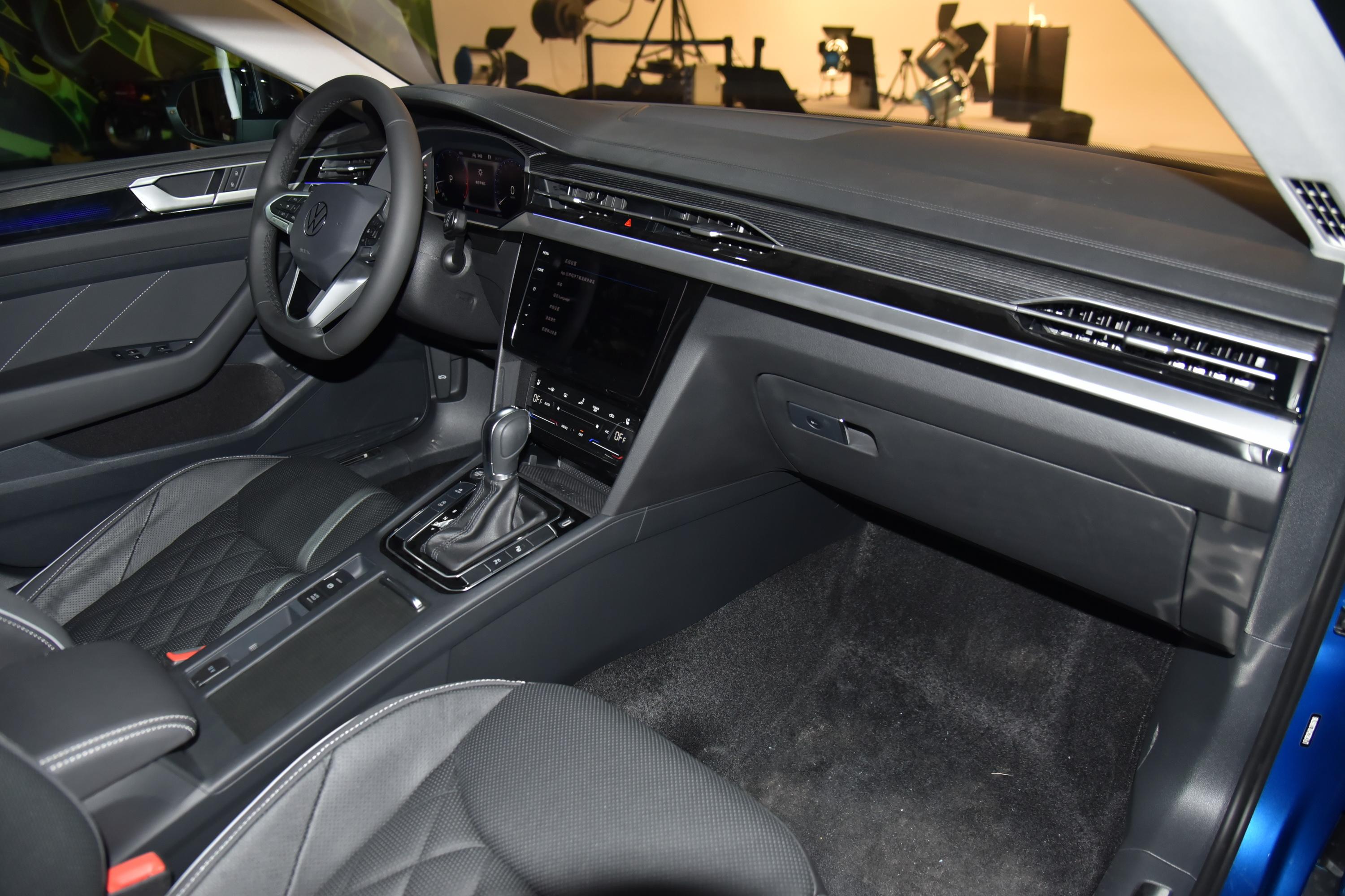 一汽大众cc内饰空间扭矩