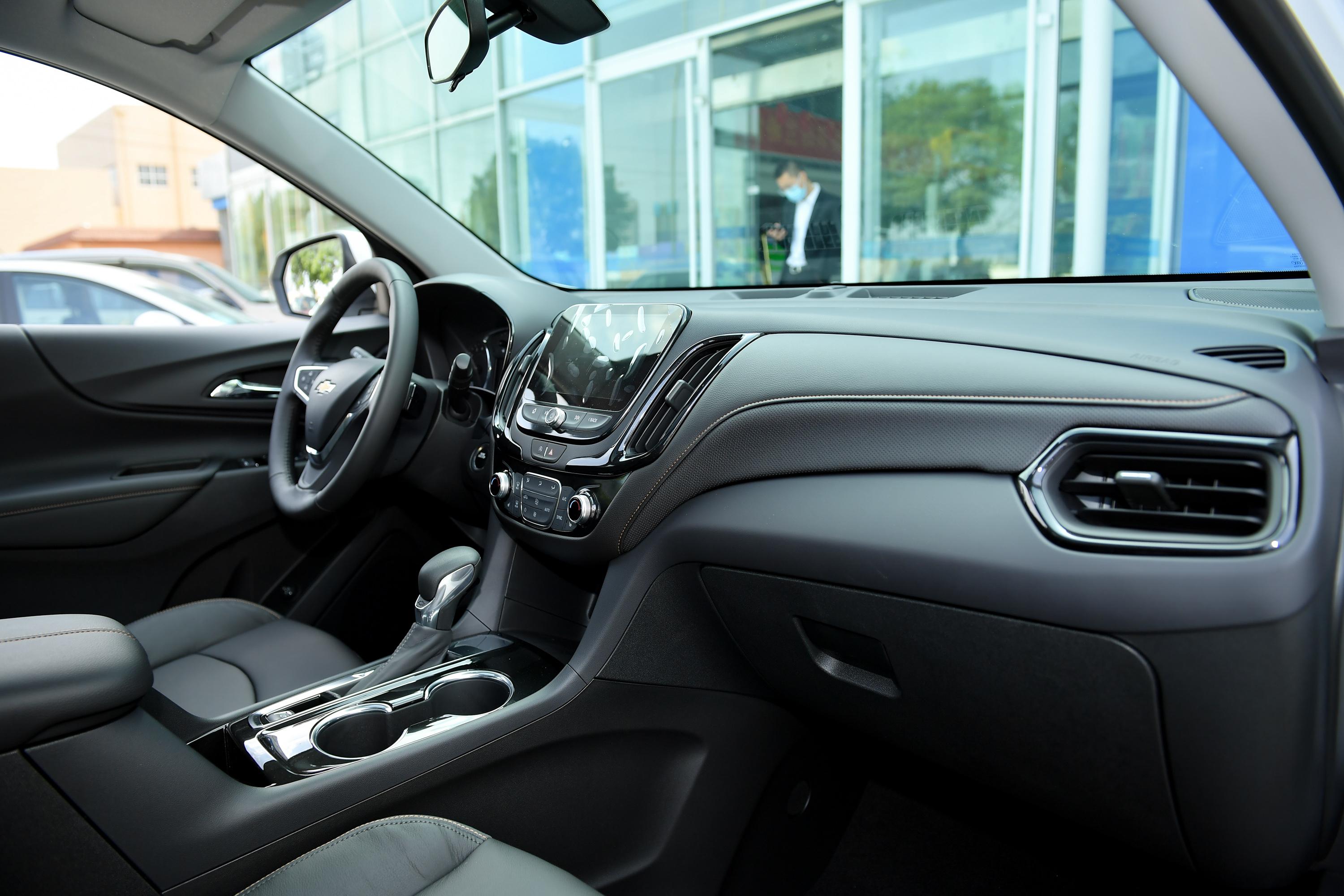 探界者内饰-轴距-发动机-易车