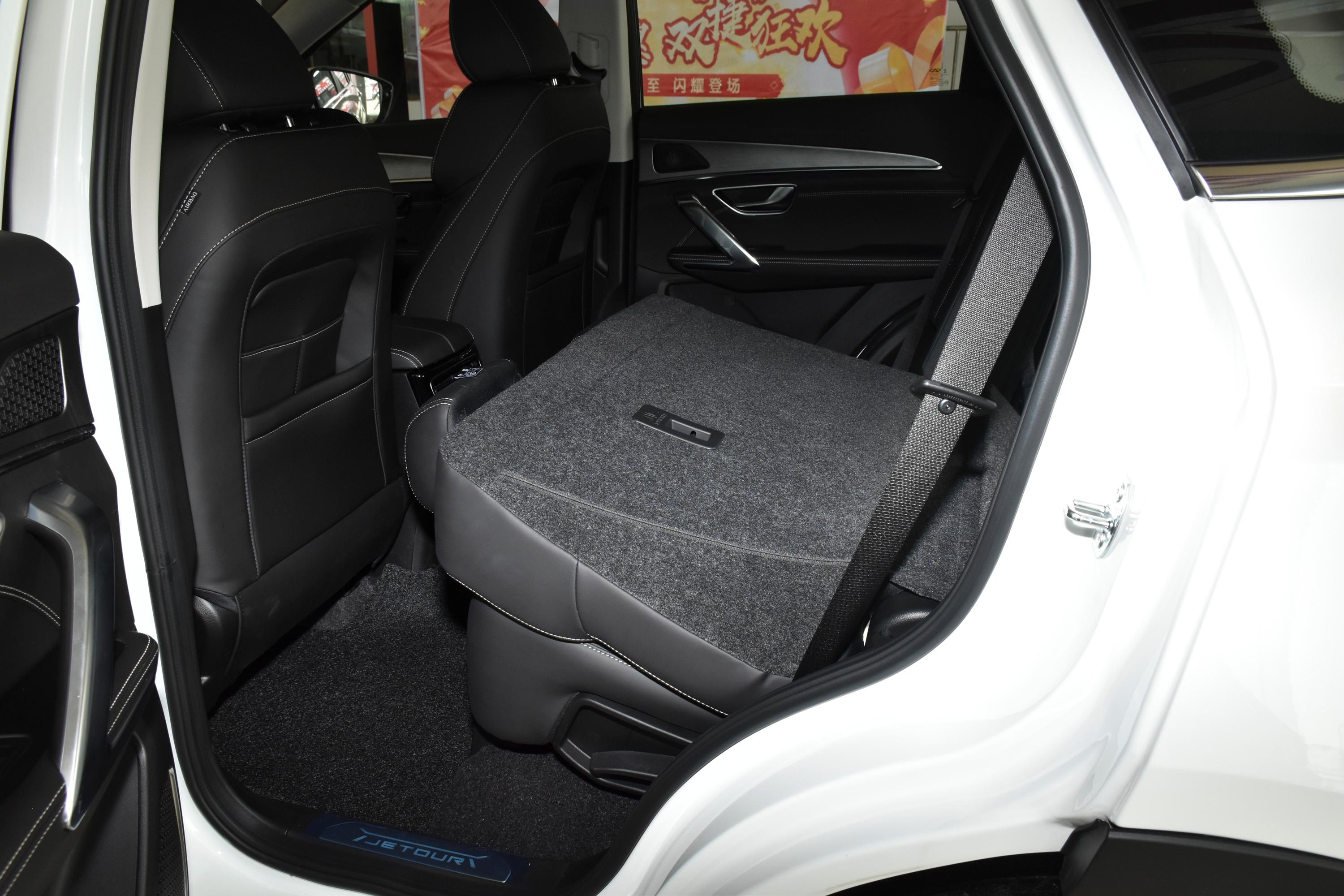 捷途x70plus车尾方向盘气囊