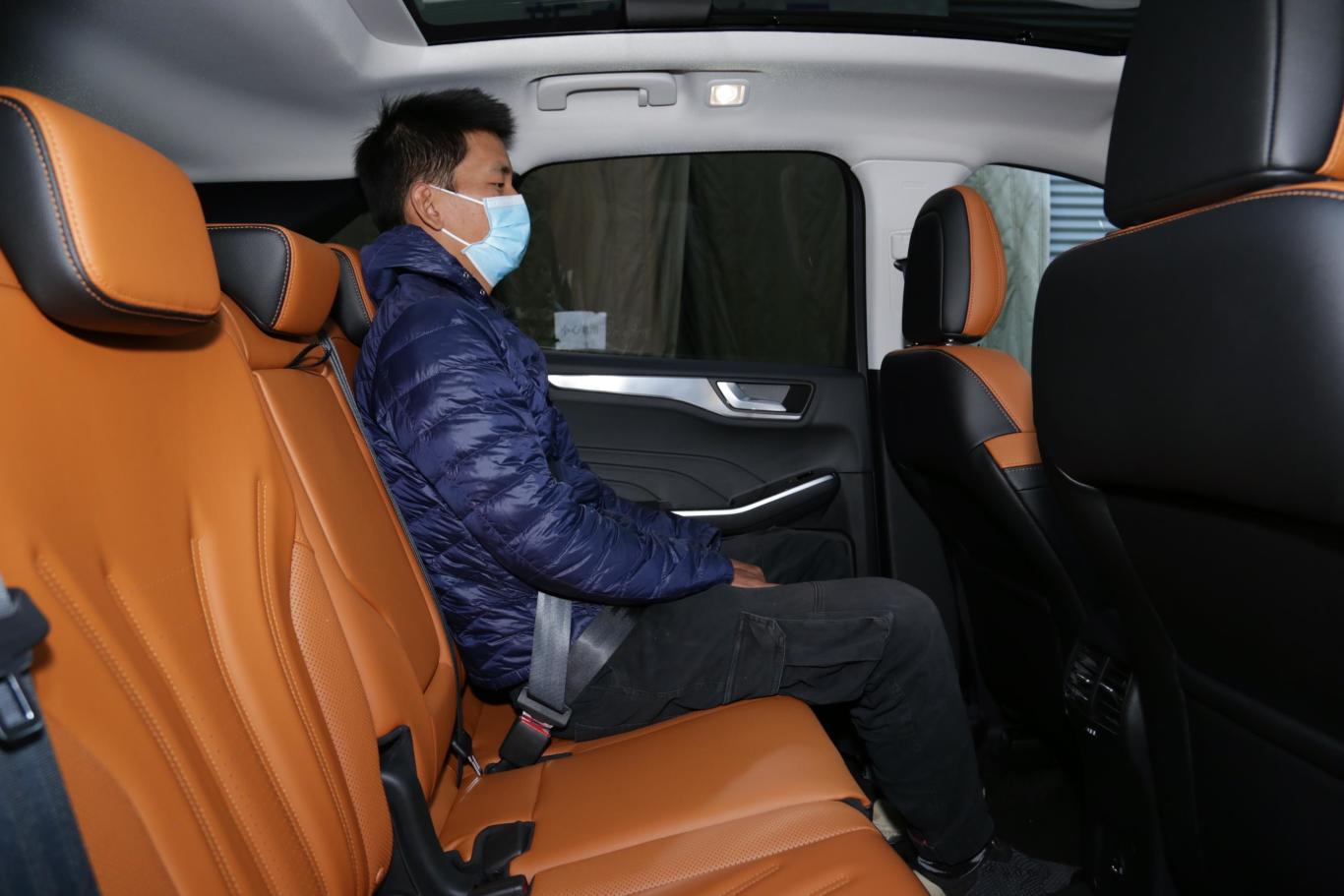 锐际ecoboost 245 四驱耀享款后排空间体验
